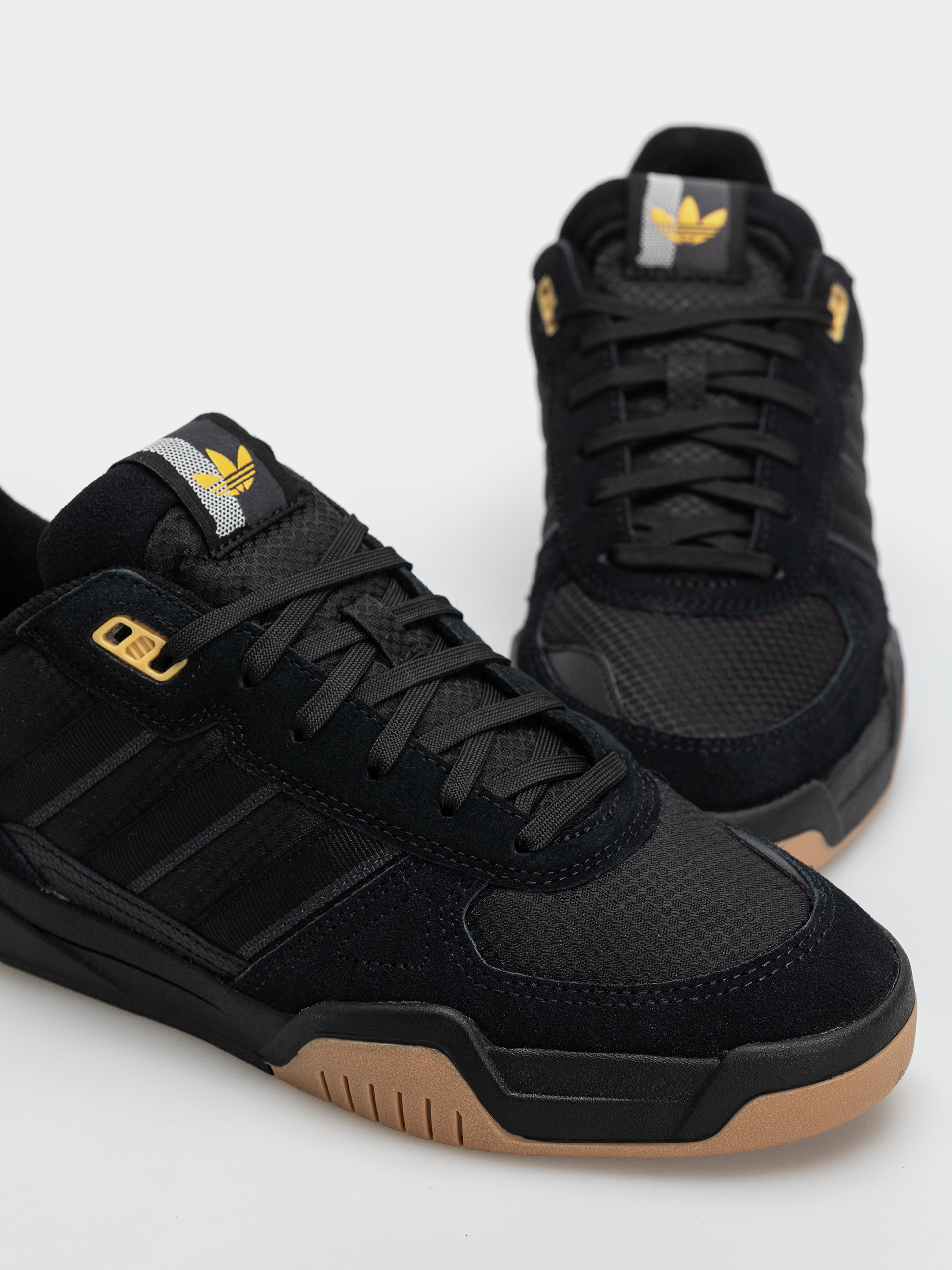 Boty adidas Tekkira Cup (carbon/carbon/cblack)