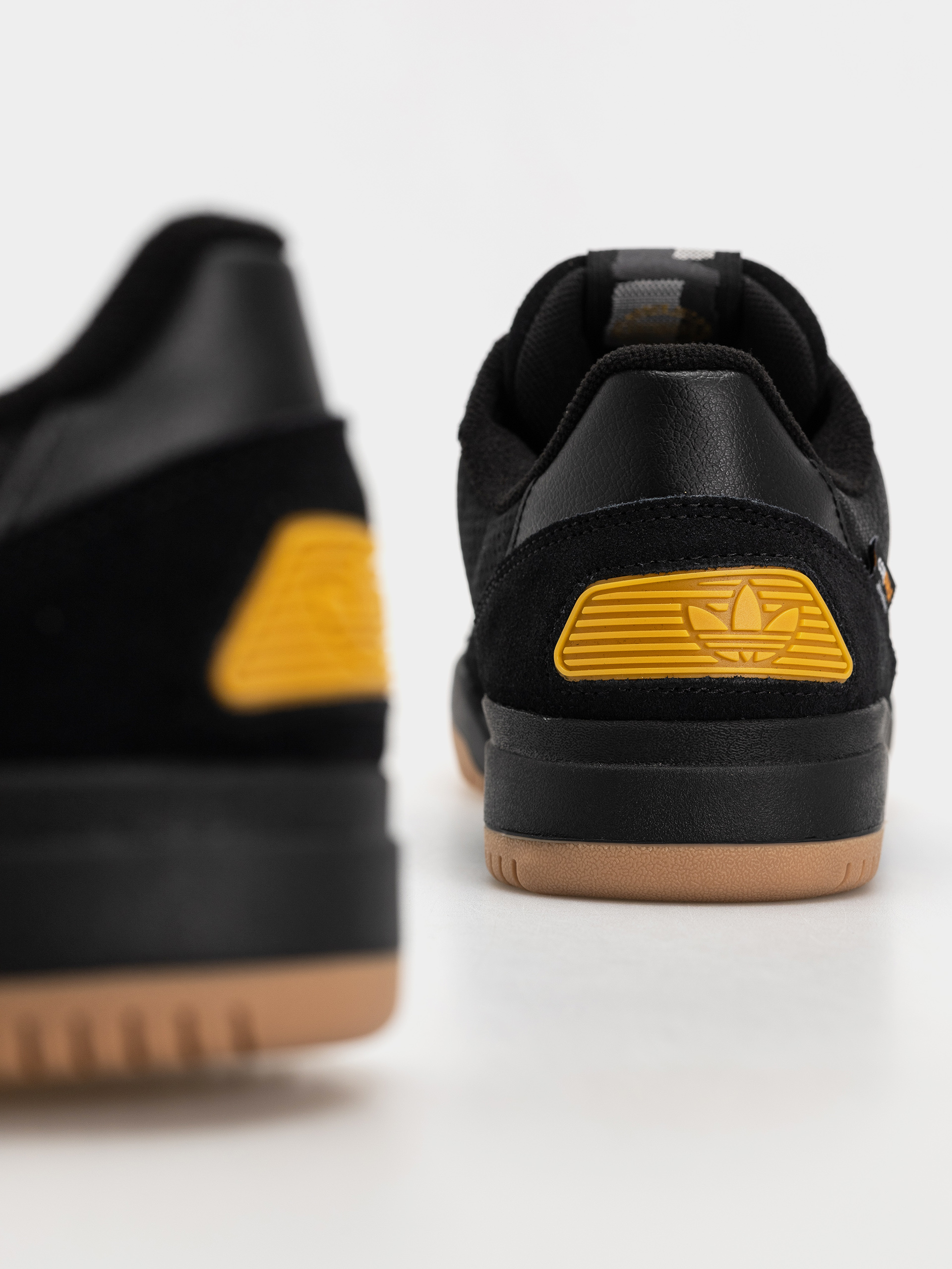 Boty adidas Tekkira Cup (carbon/carbon/cblack)