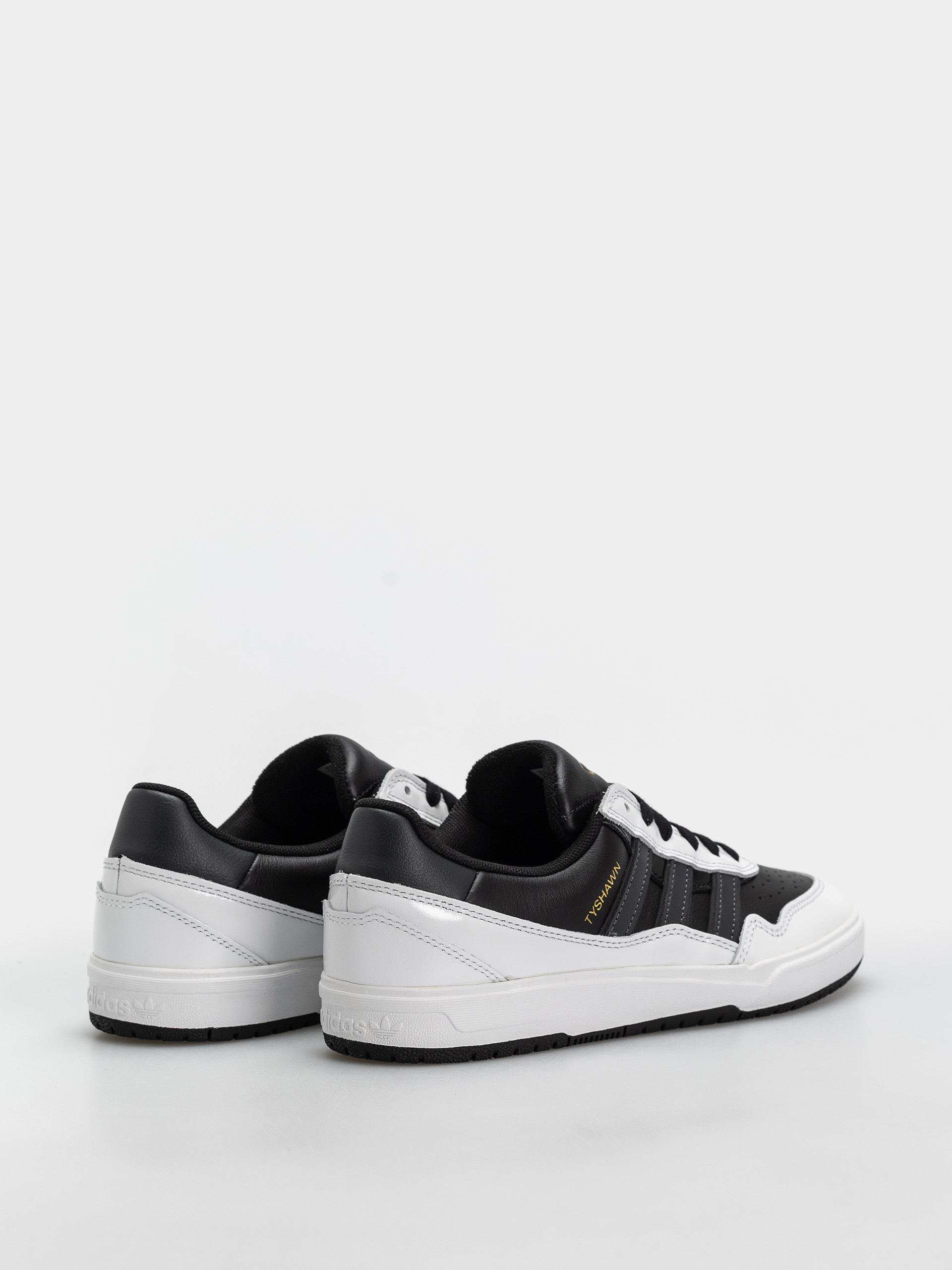 Boty adidas Tyshawn II (cblack/carbon/ftwwht)