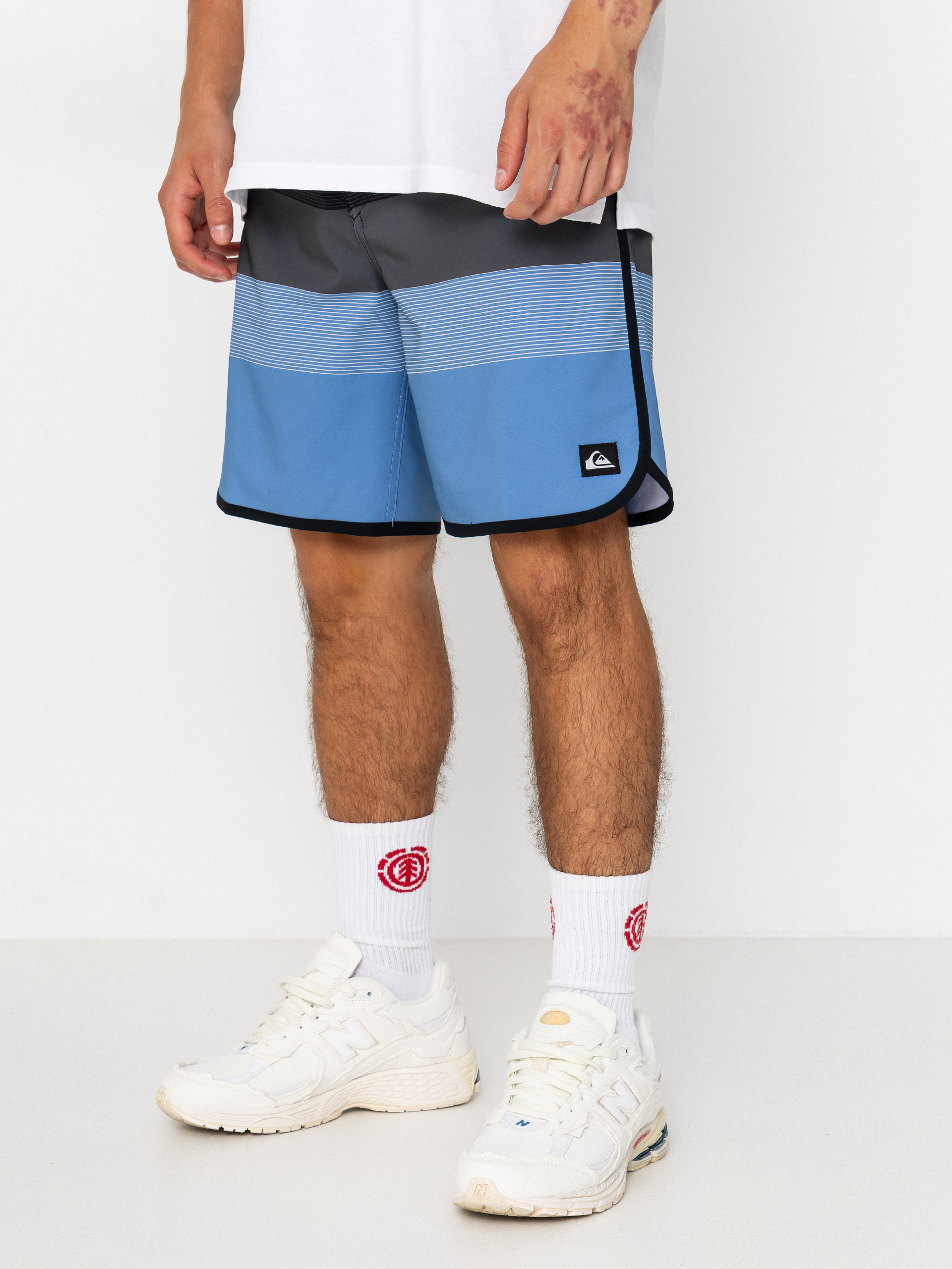 Plážové kraťasy Quiksilver Surfsilk Scallop 18 (black tijuana)
