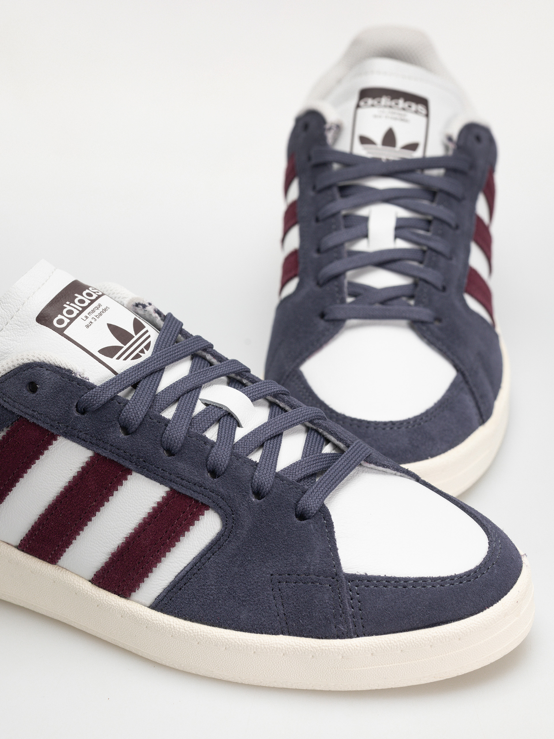 Boty adidas Superskate Low (shanav/maroon/crywht)