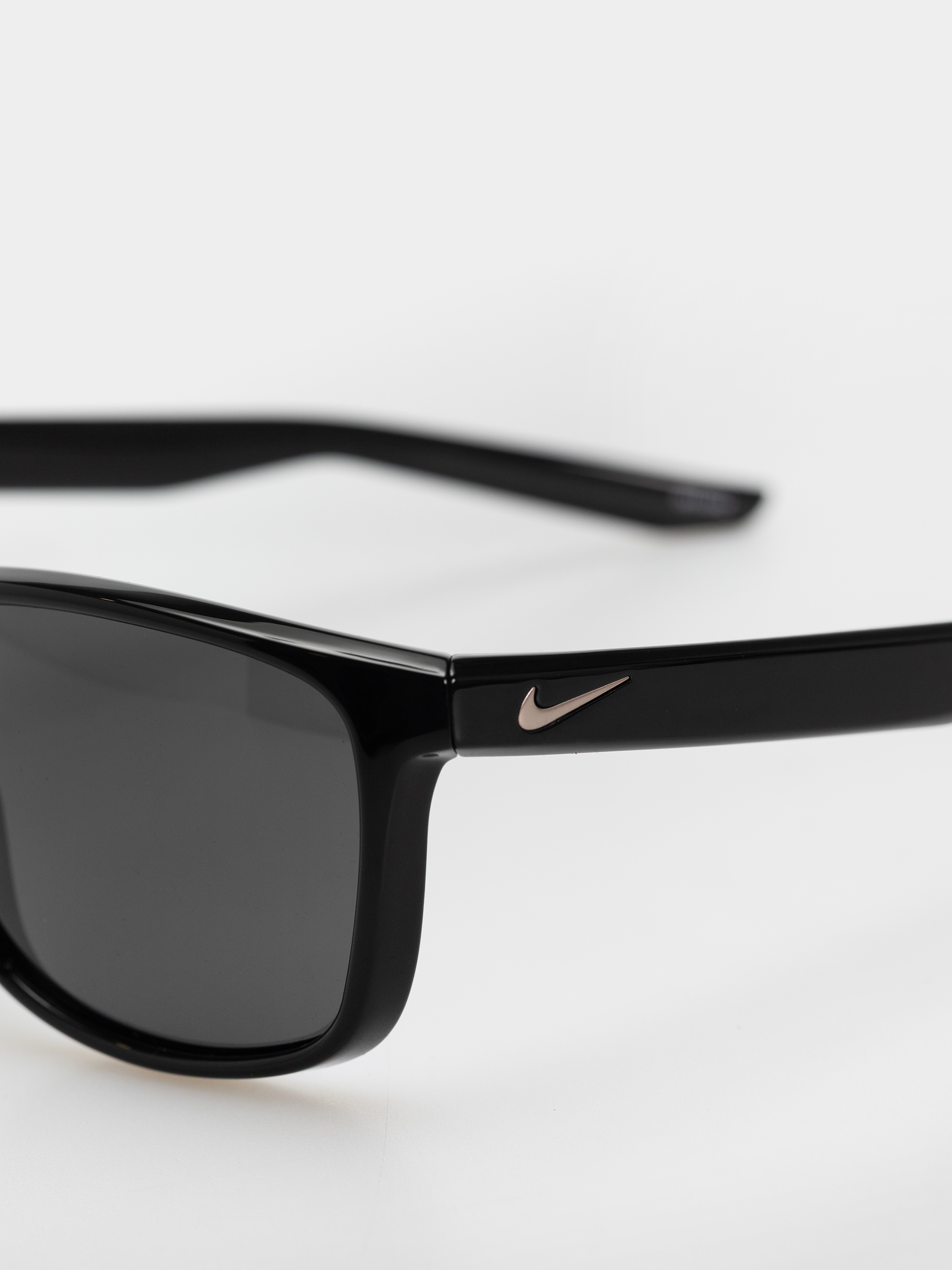 Sluneční brýle Nike SB Essential Endeavor (black/grey)