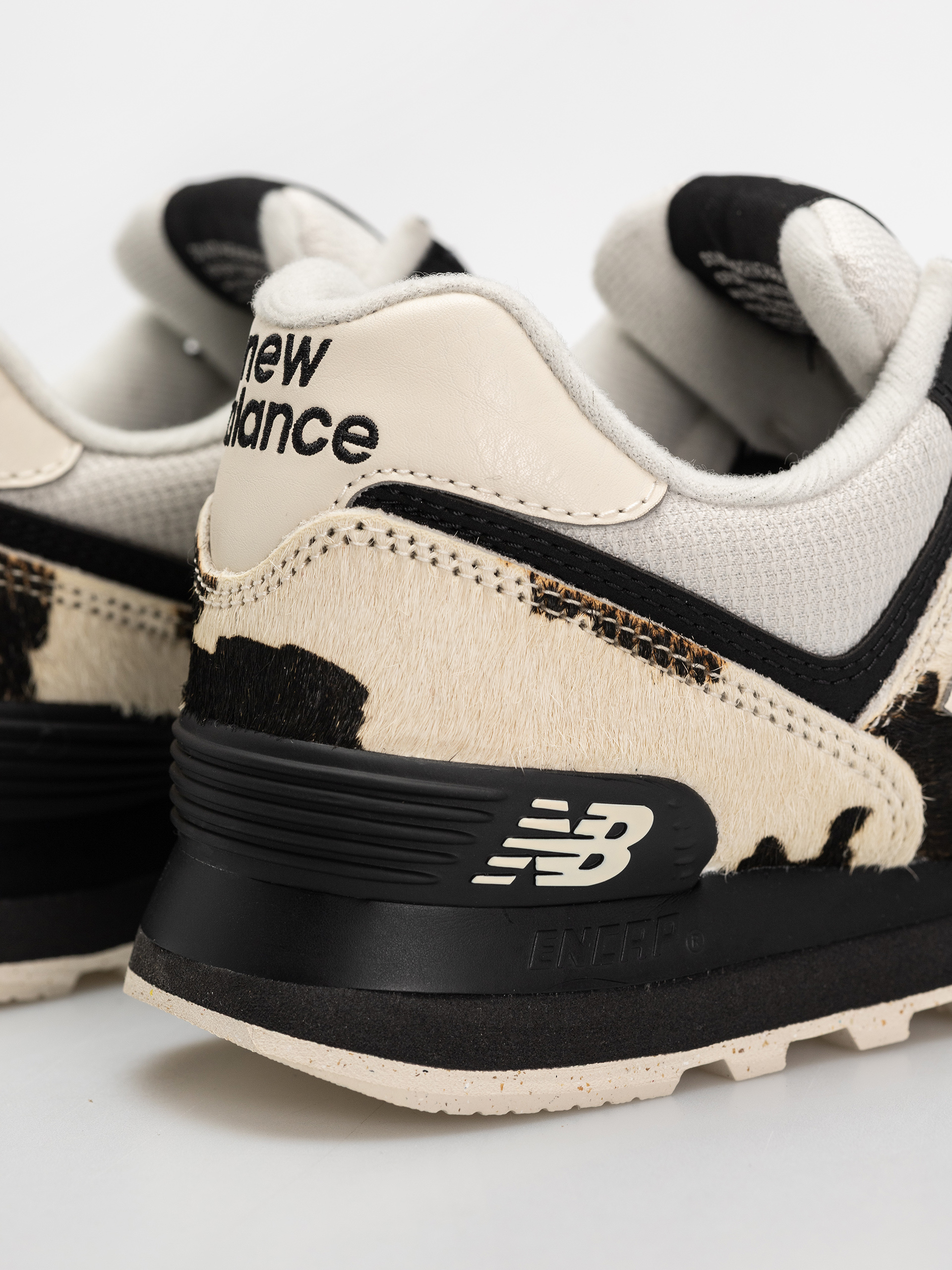 Boty New Balance 574 Wmn (black/linen)
