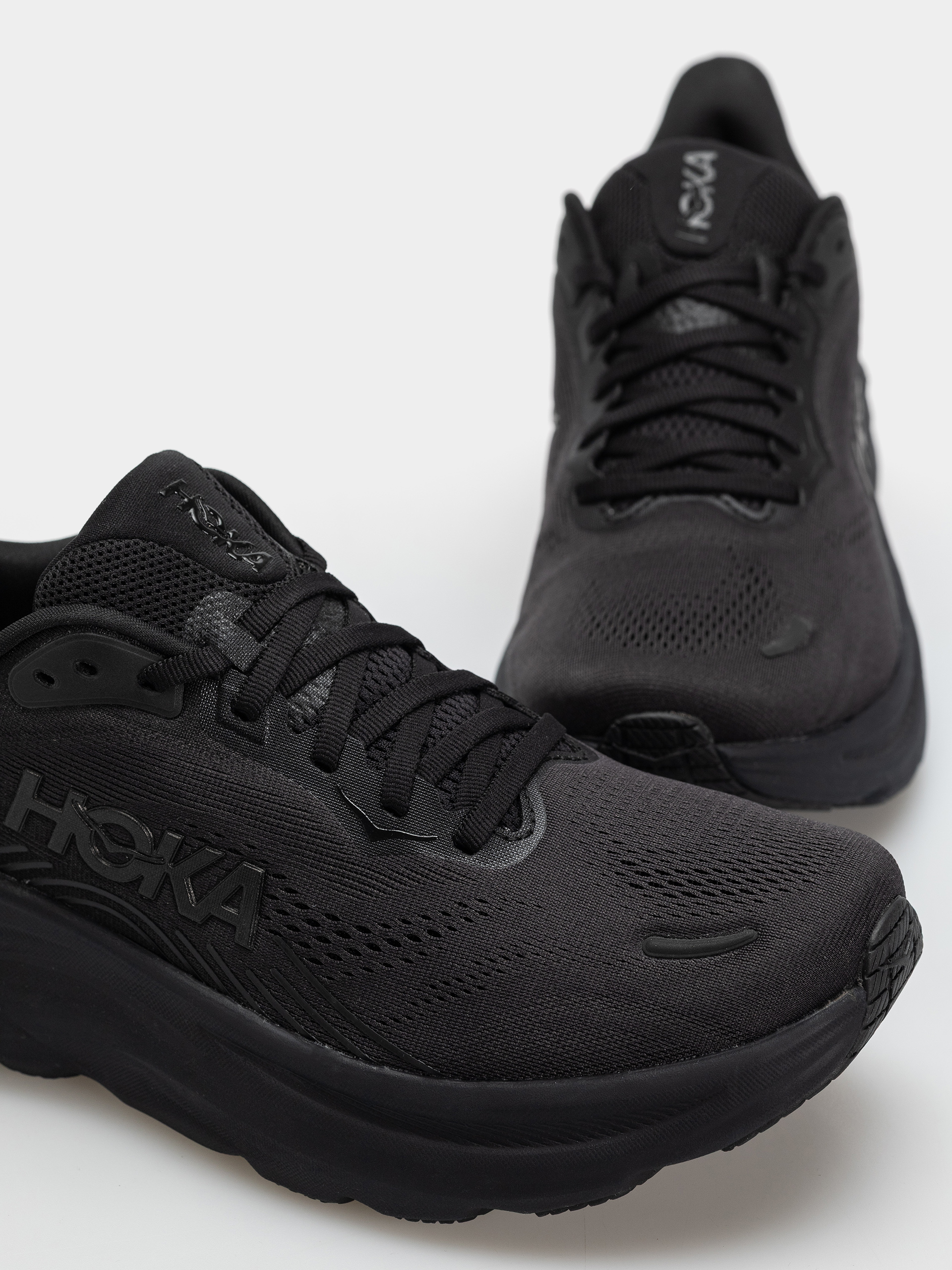 Boty Hoka Clifton 11 (black/black)