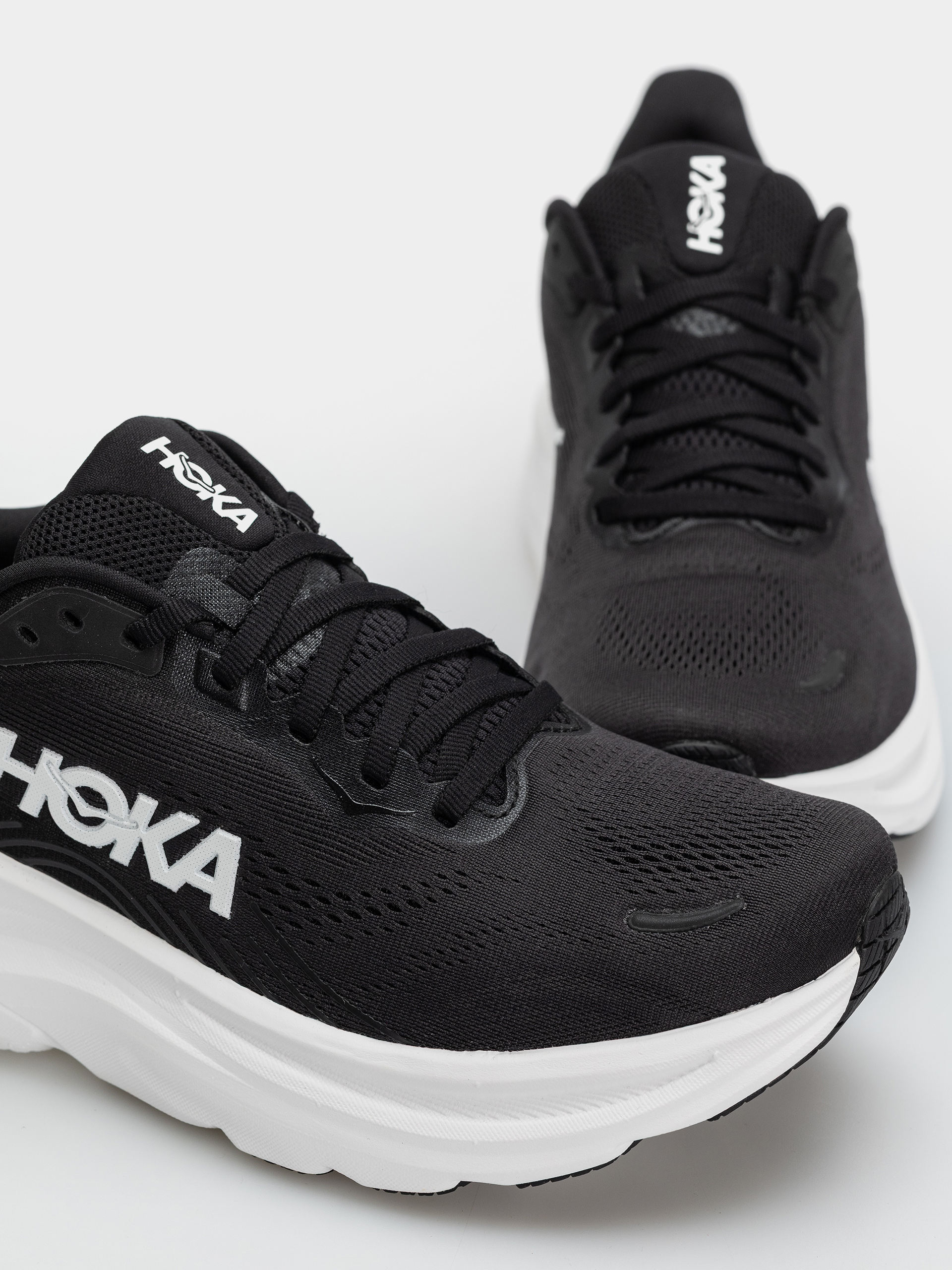 Boty Hoka Clifton 11 (black/white)
