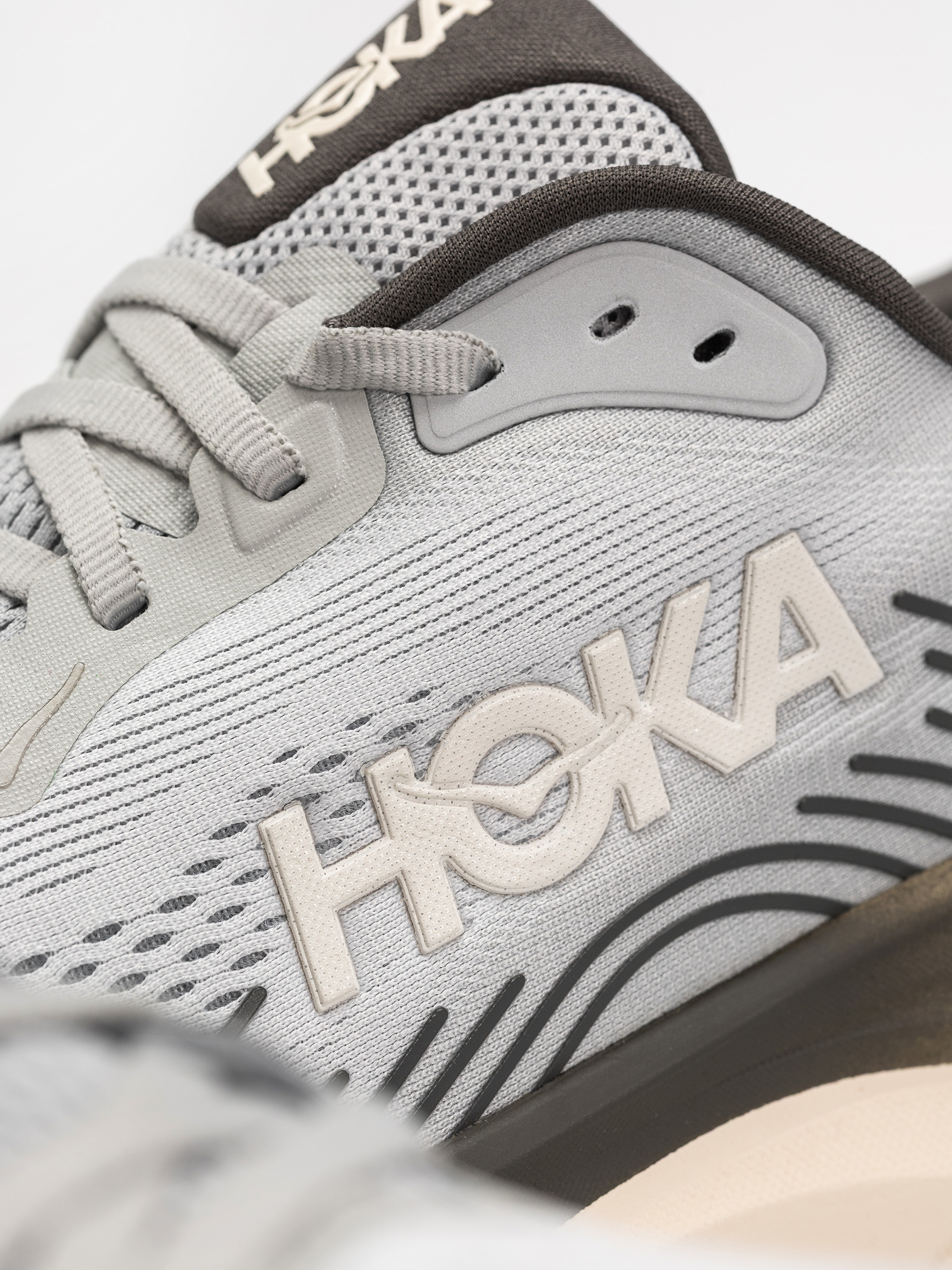 Boty Hoka Clifton 11 (stardust/alabaster)