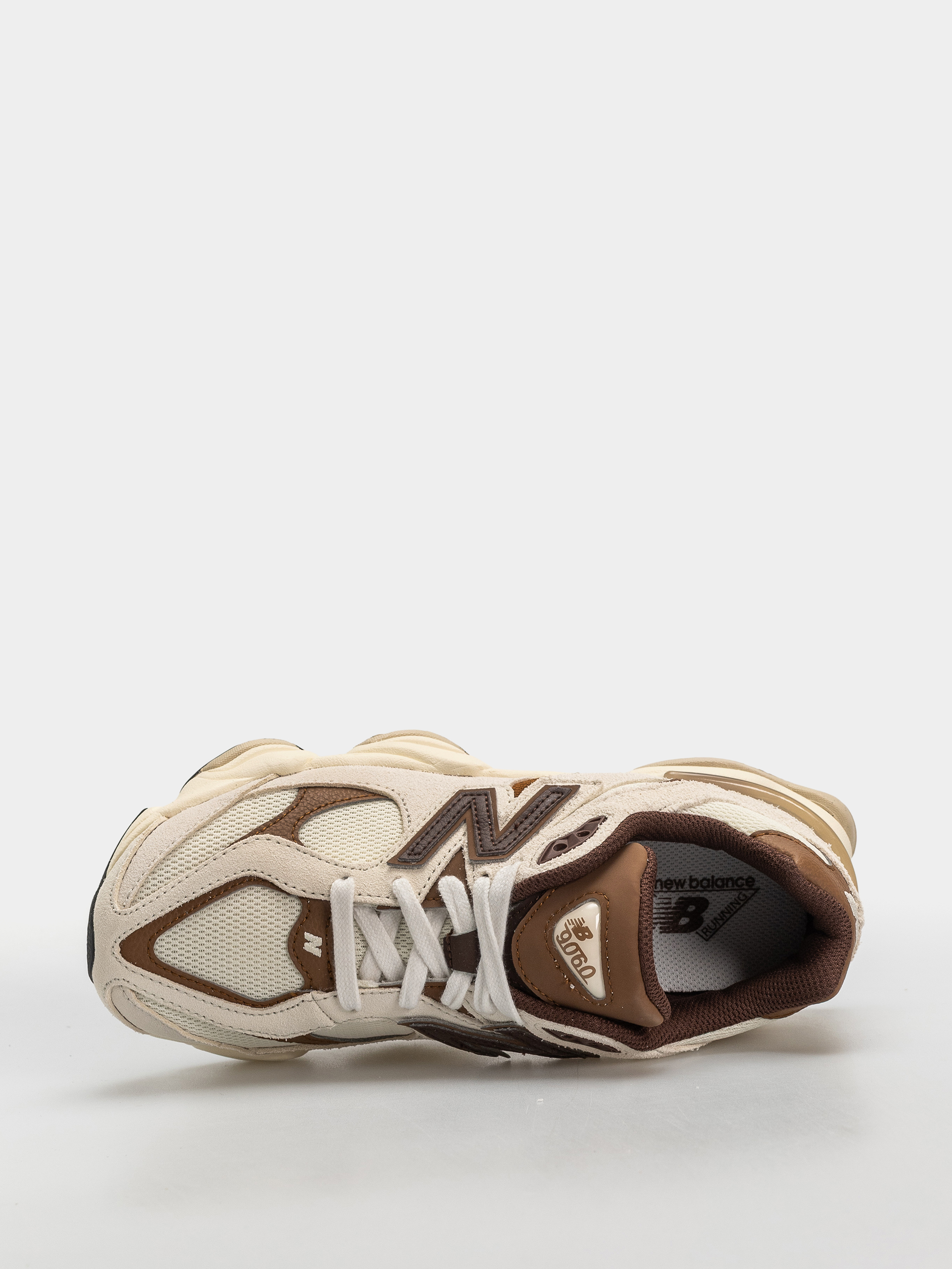 Boty New Balance 9060 JR (breakfast tea/angora)