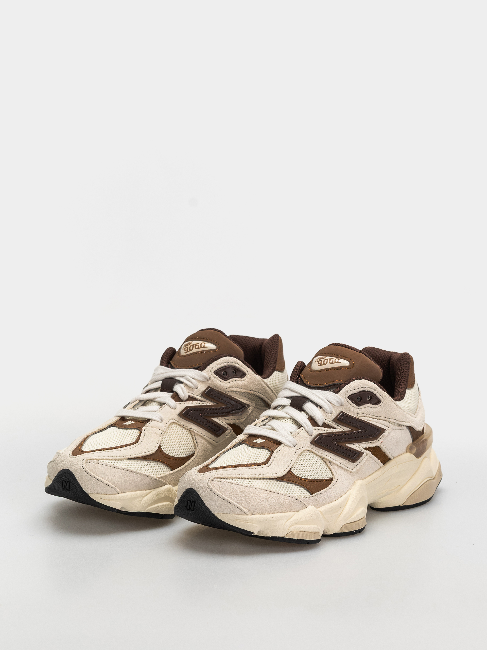 Boty New Balance 9060 JR (breakfast tea/angora)
