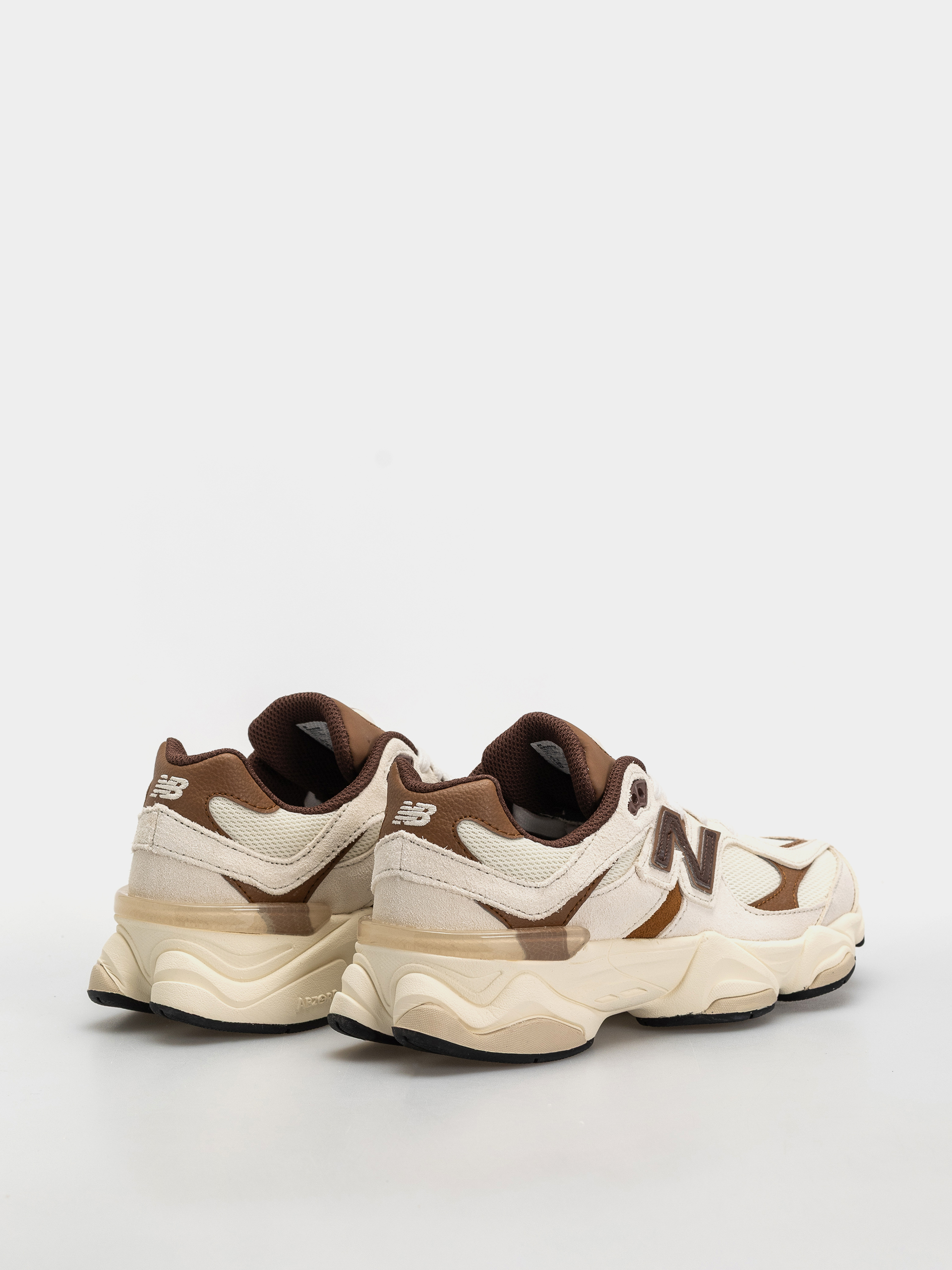 Boty New Balance 9060 JR (breakfast tea/angora)