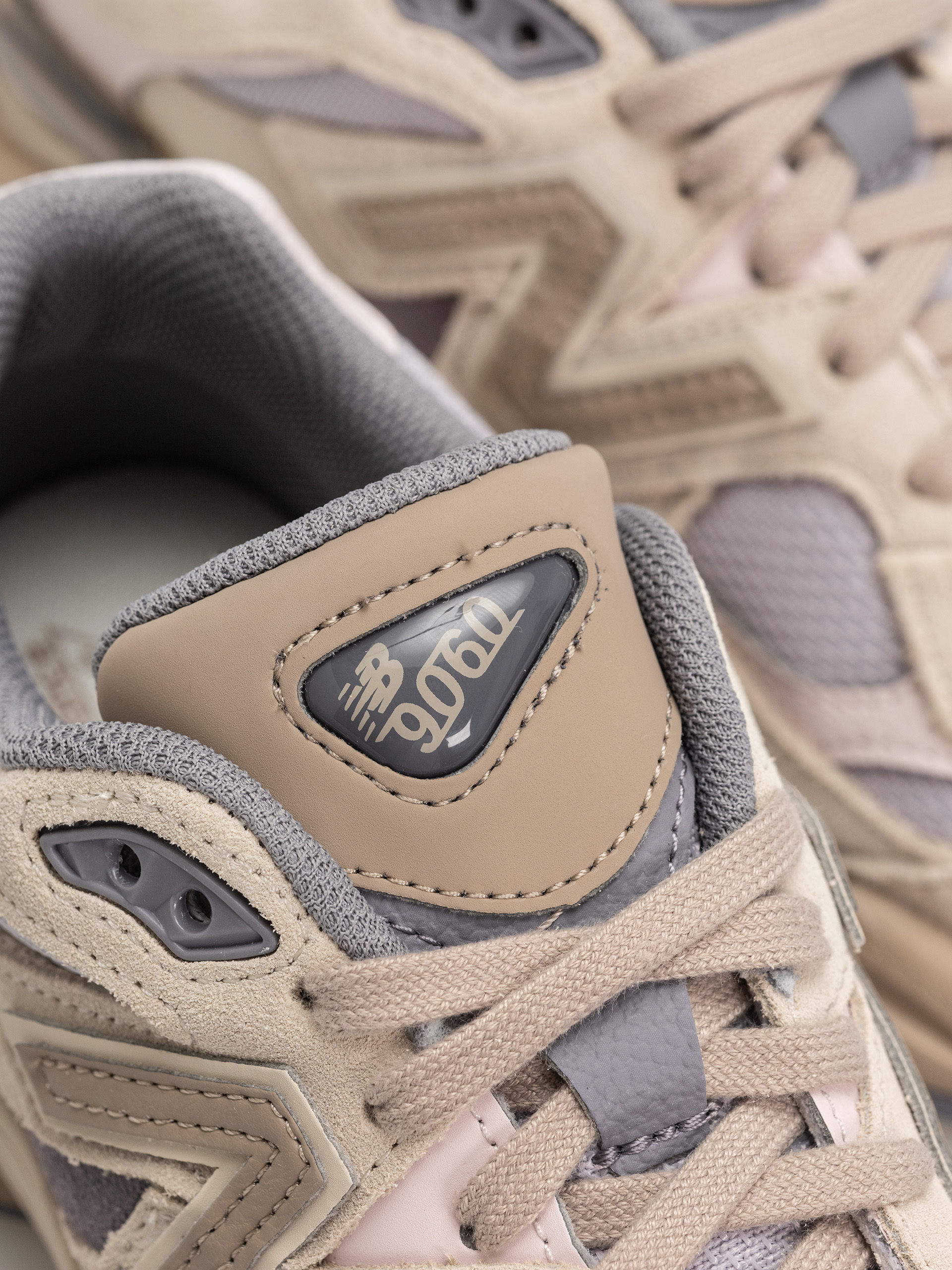 Boty New Balance 9060 (timberwolf/driftwood)