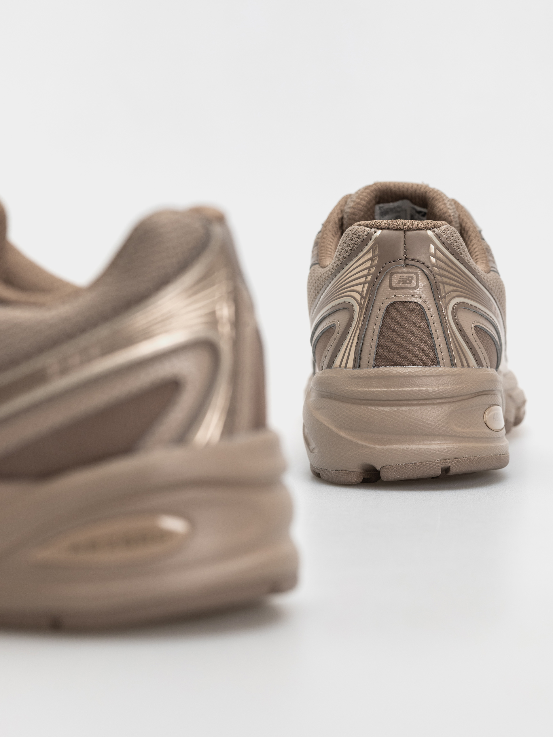 Boty New Balance 740 (mushroom/timberwolf)