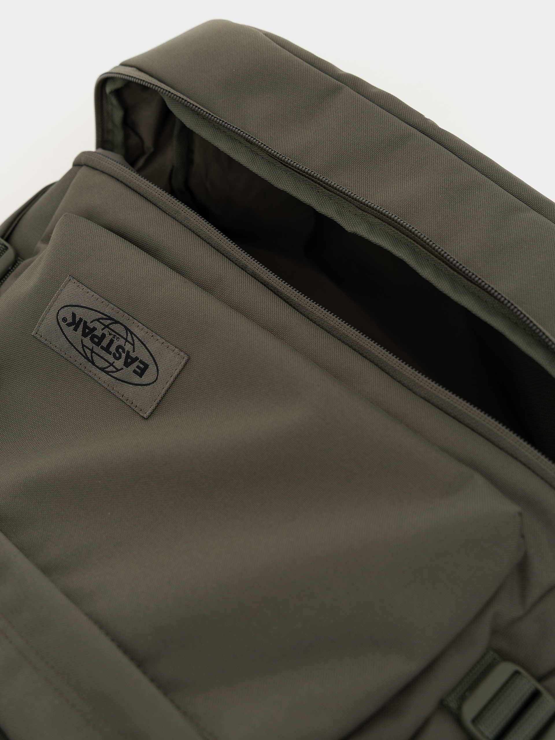 Batoh Eastpak Everyday Pak'R (monotone khaki)