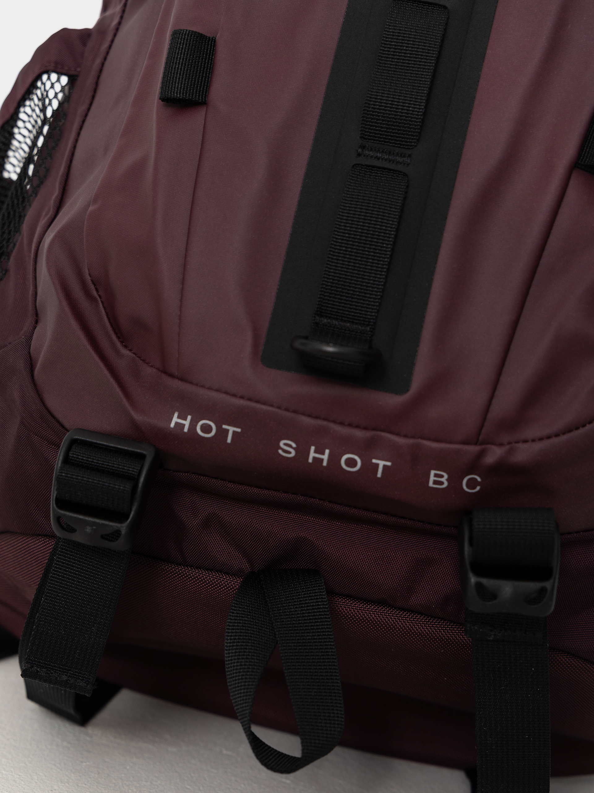 Batoh The North Face Hot Shot Base Camp (deep burgundy)