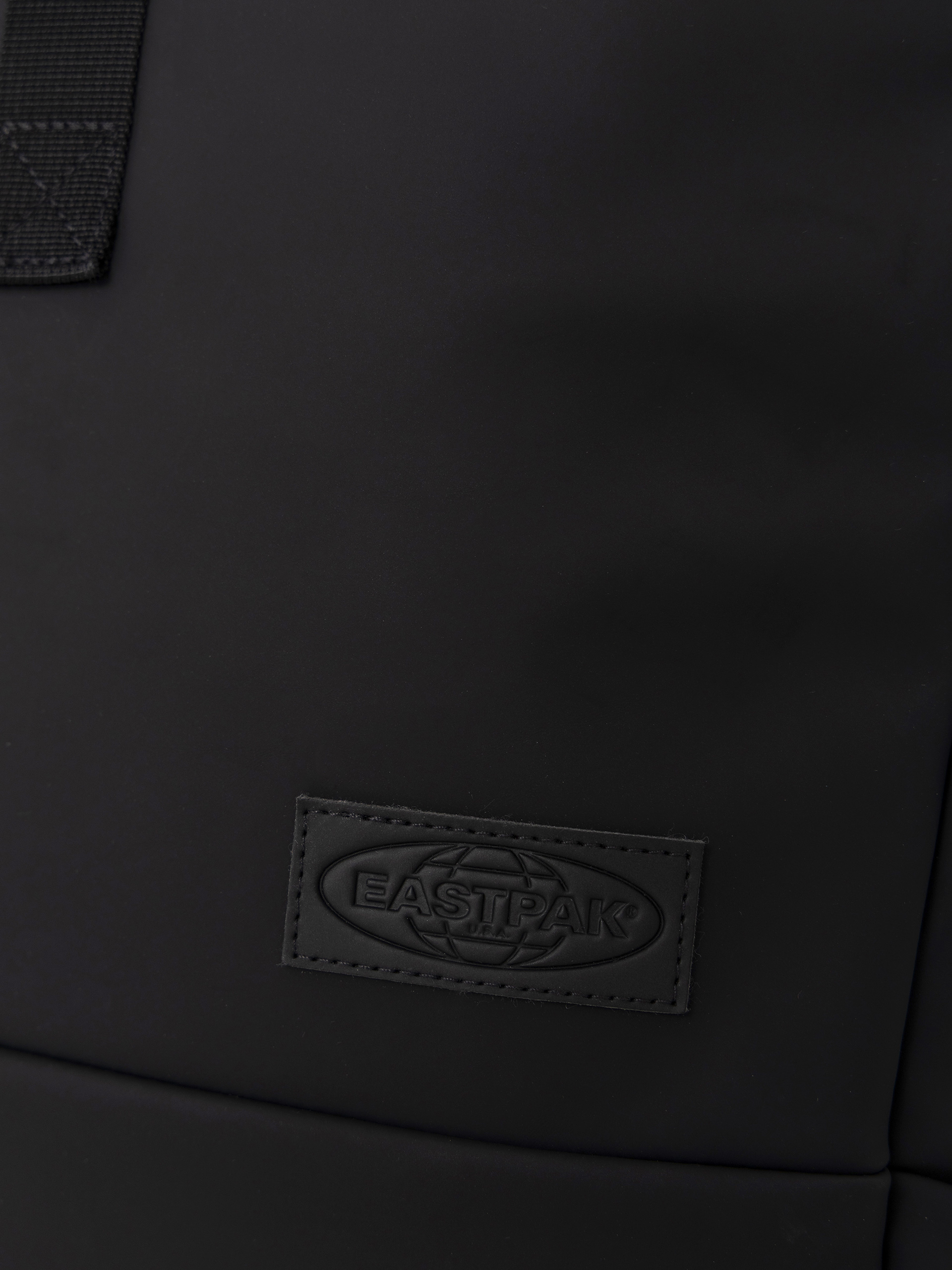 Batoh Eastpak Yarin (cnnct f matte black)