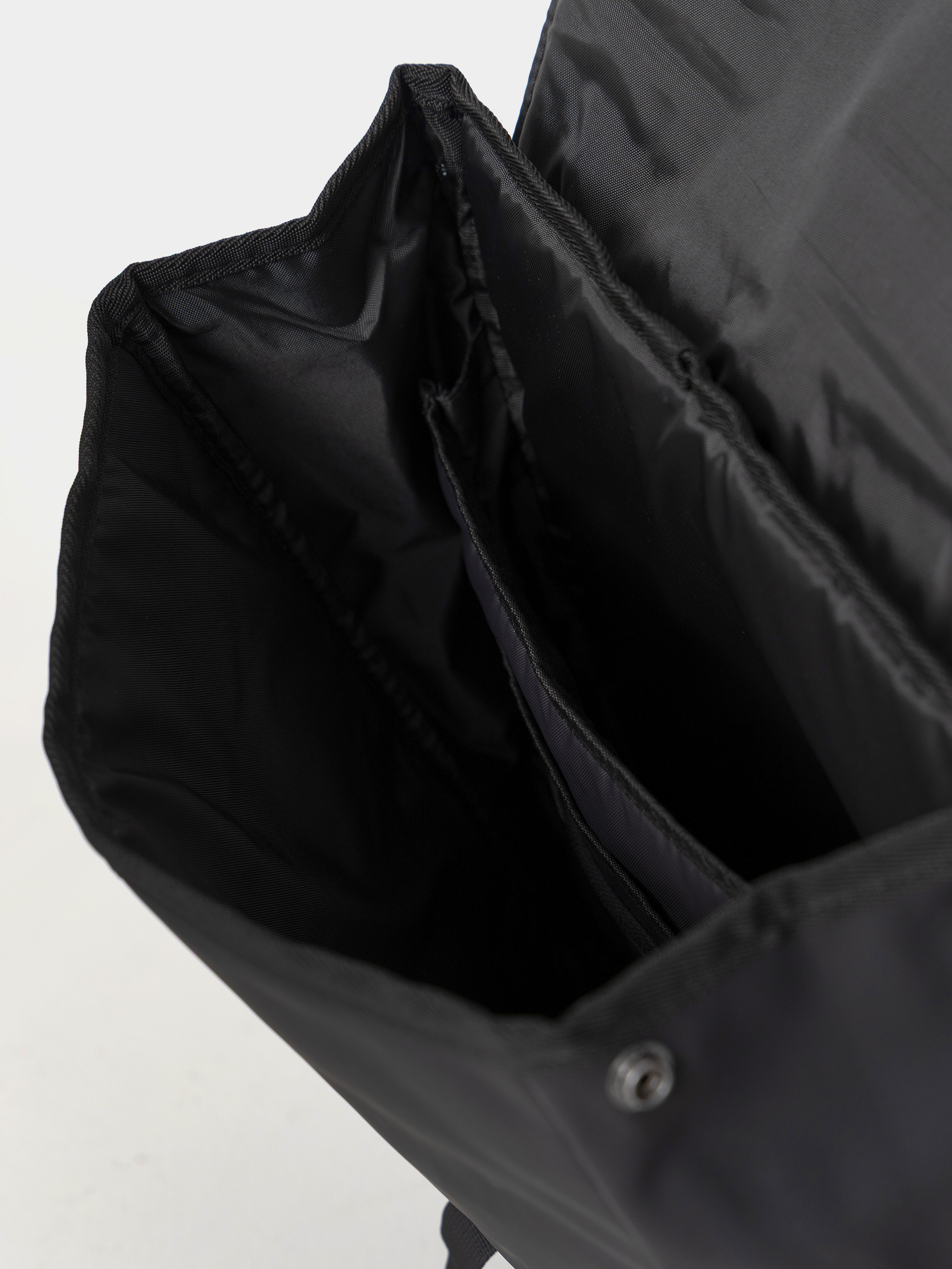 Batoh Eastpak Yarin (cnnct f matte black)