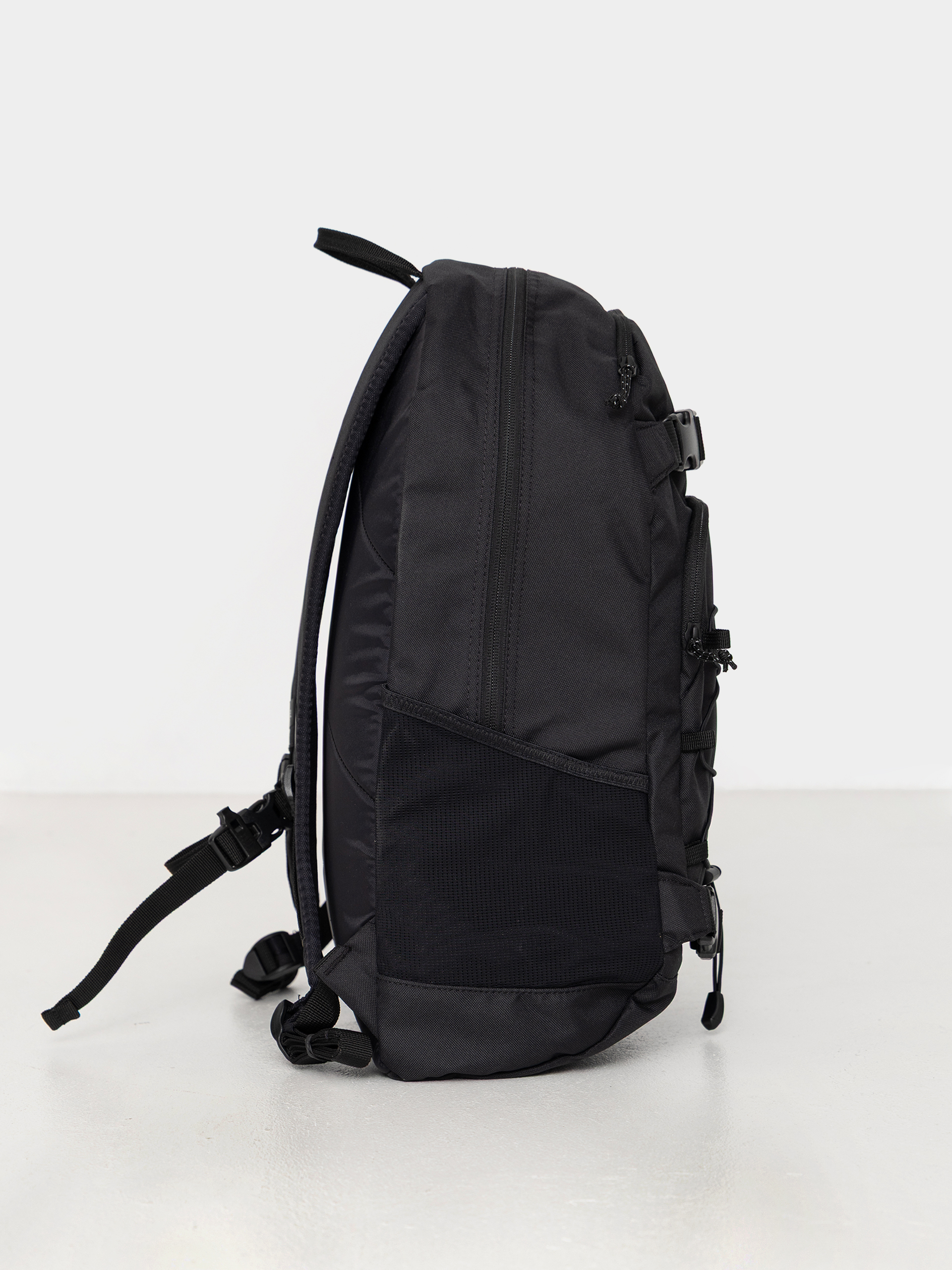Batoh Dakine Grom 23L (black)