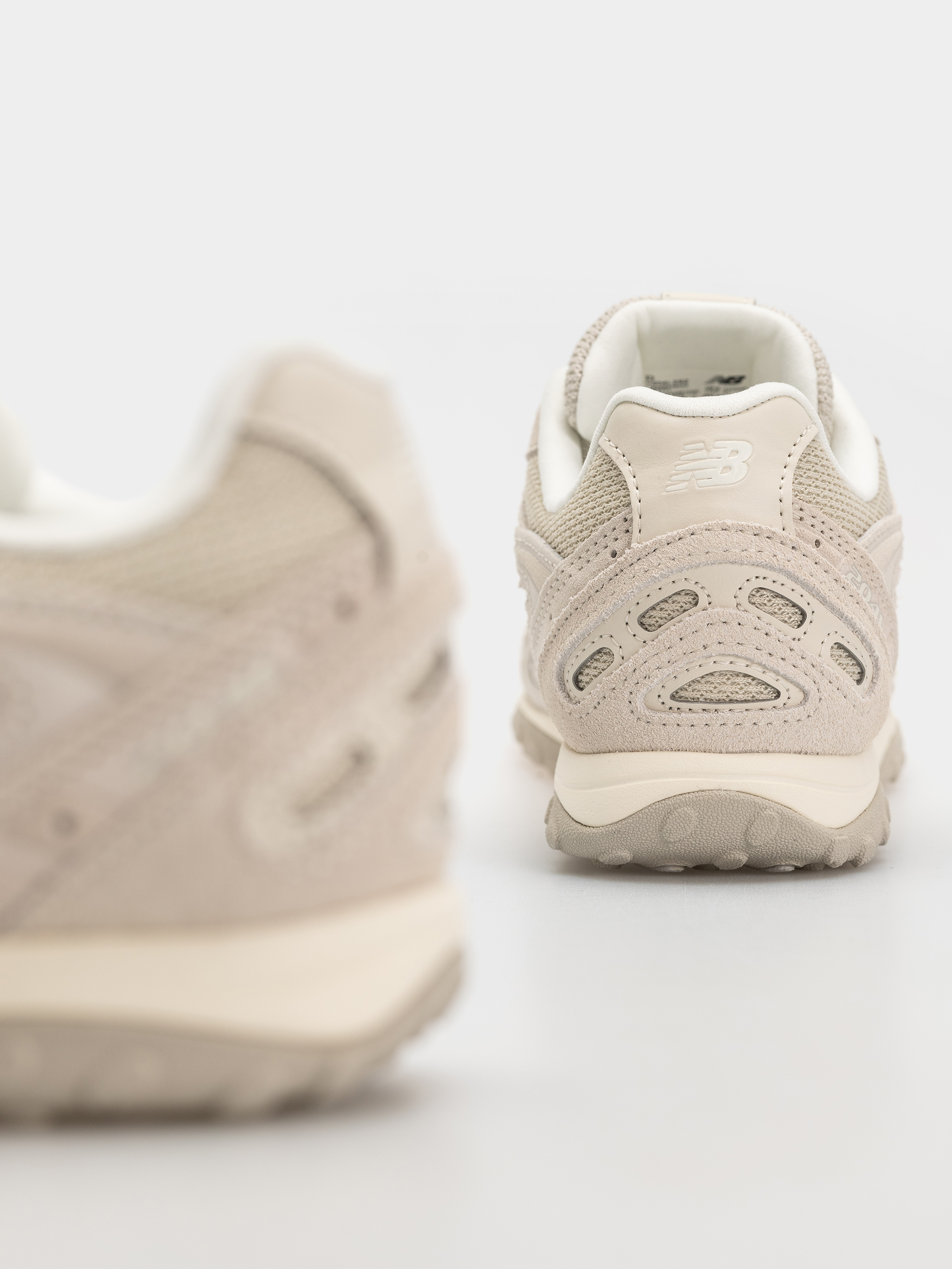 Boty New Balance 204L (sea salt)