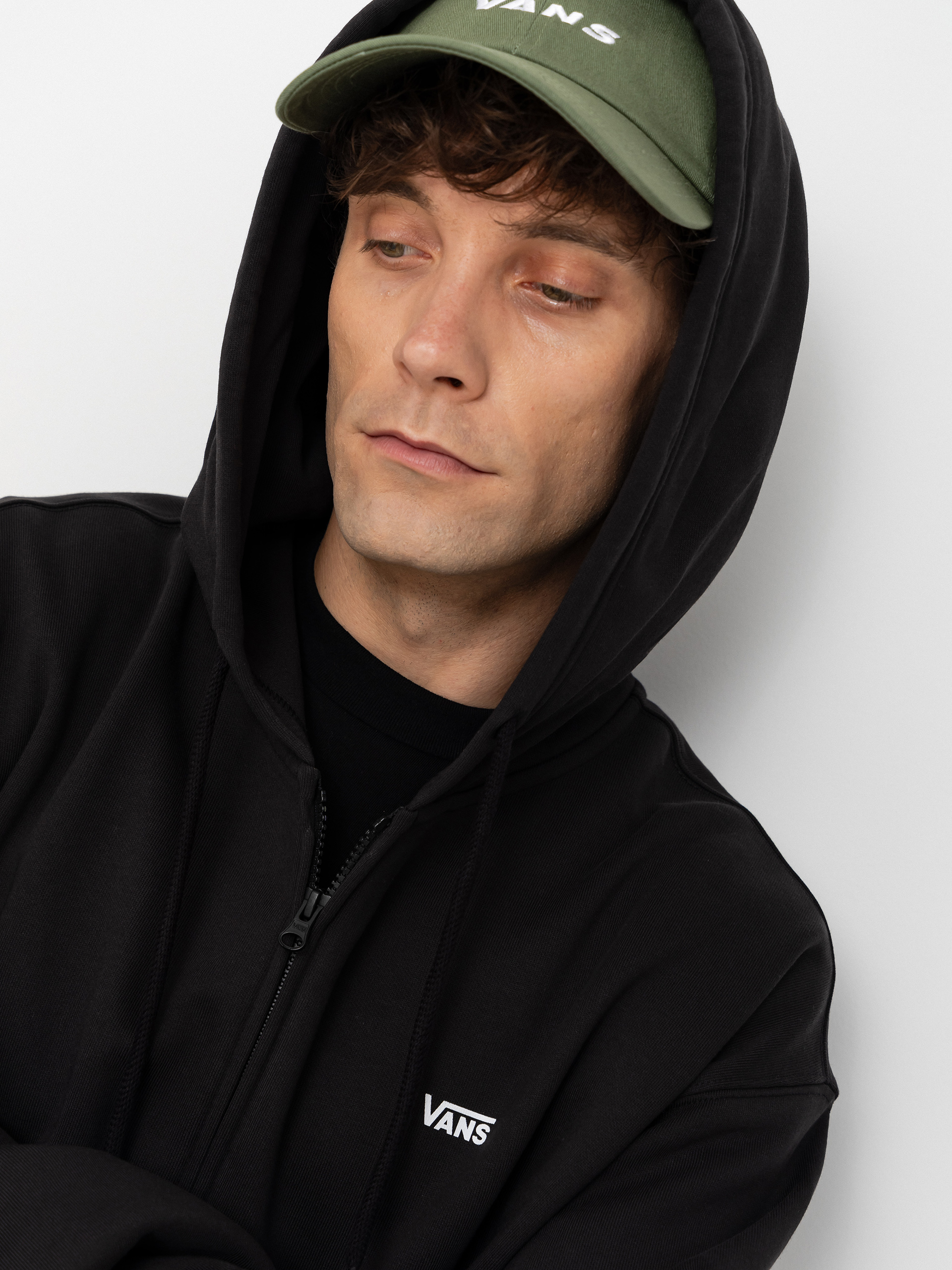 Mikina s kapucí Vans Left Chest ZHD (black)