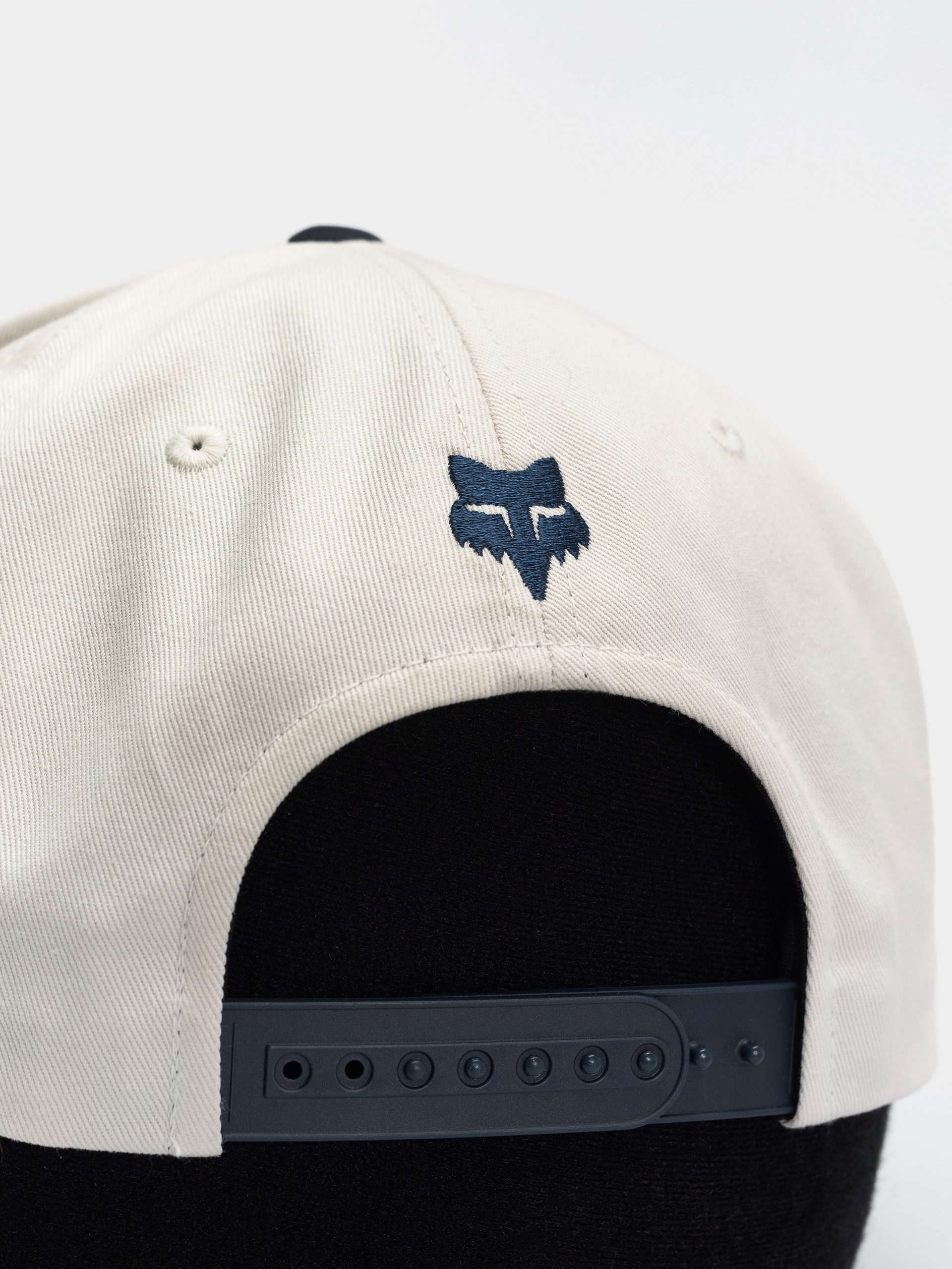 Kšiltovka  Fox Warped Snapback (prl white)