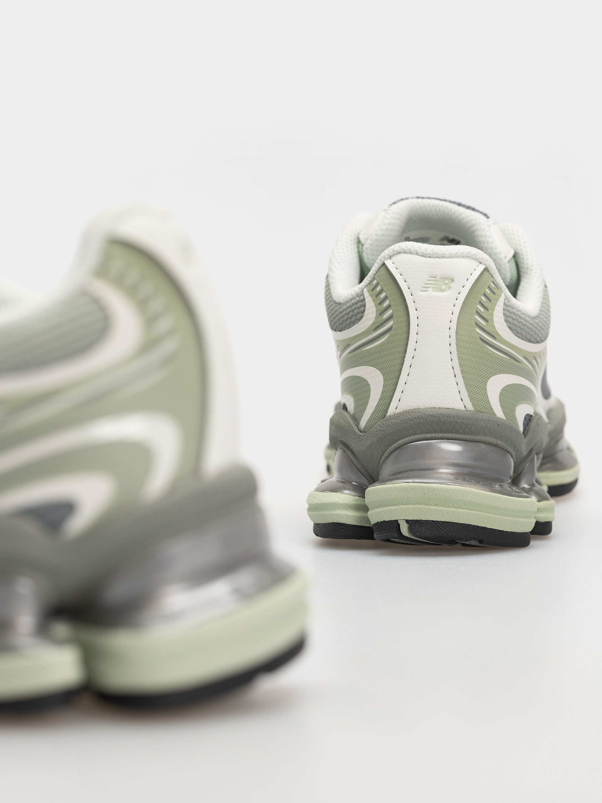 Boty New Balance 2000 (silver moss/bayberry/sea salt)