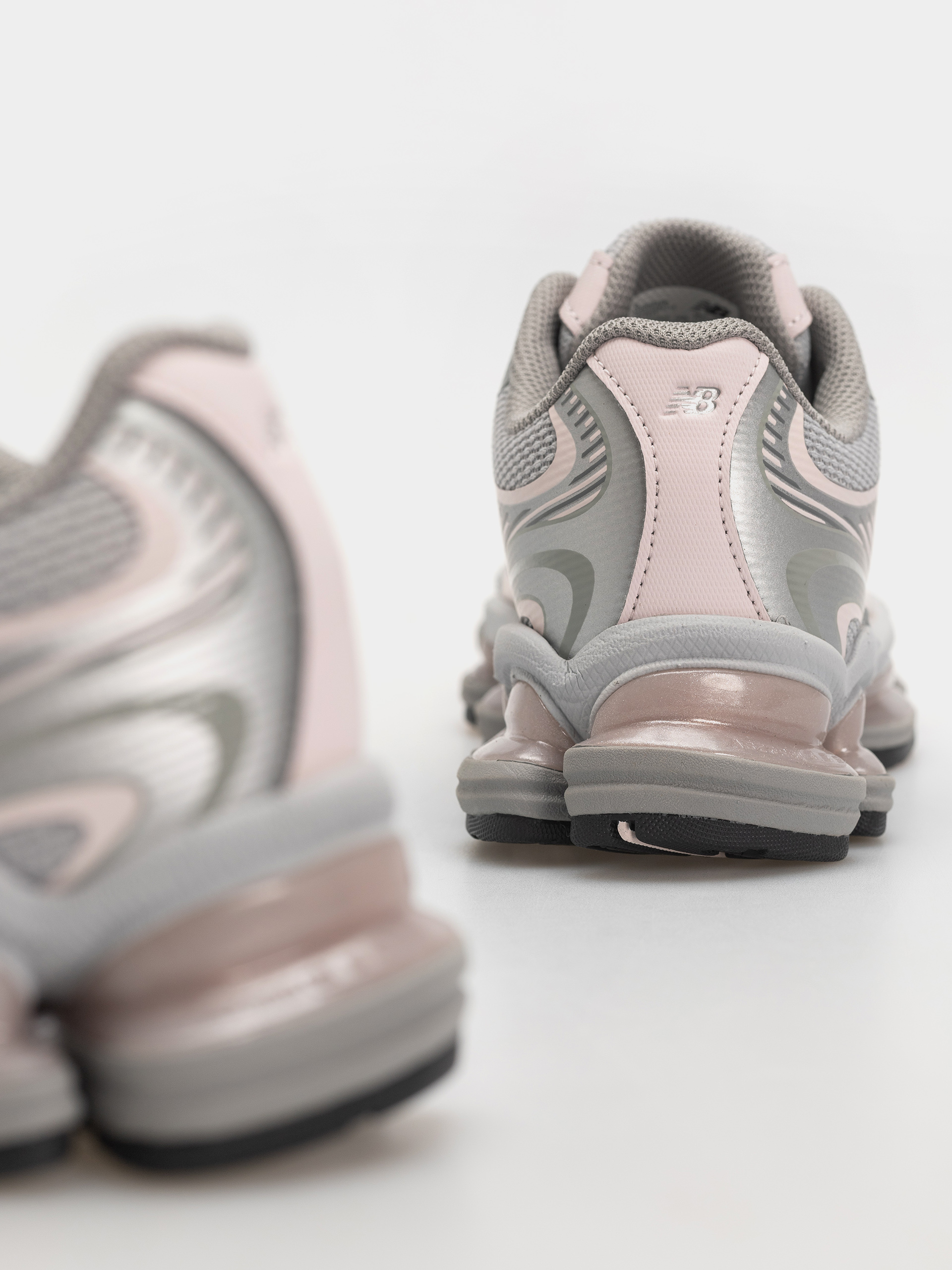 Boty New Balance 2000 (raincloud/pink granite)