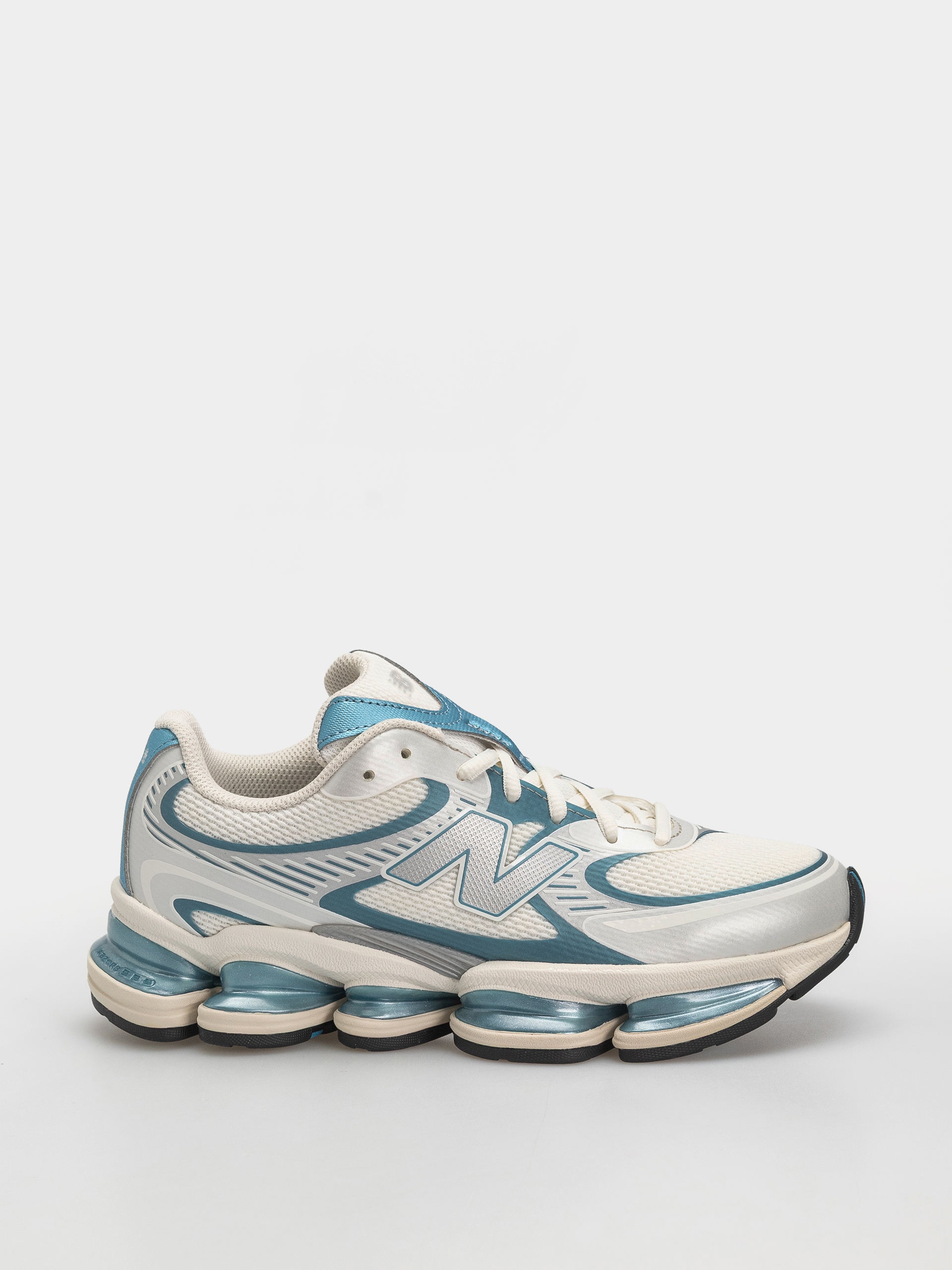 Boty New Balance 2000 (sea salt/altitude metallic)