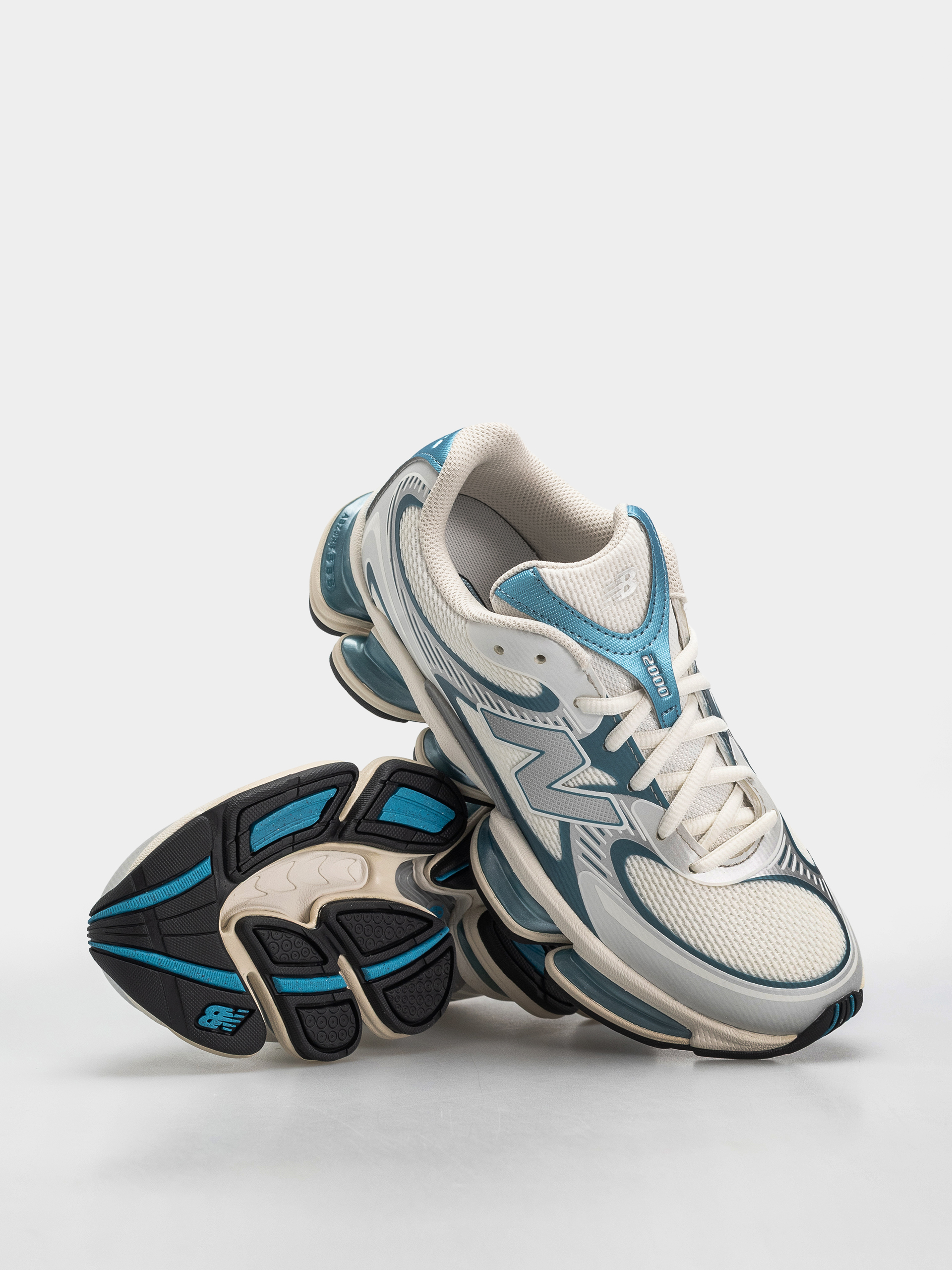 Boty New Balance 2000 (sea salt/altitude metallic)
