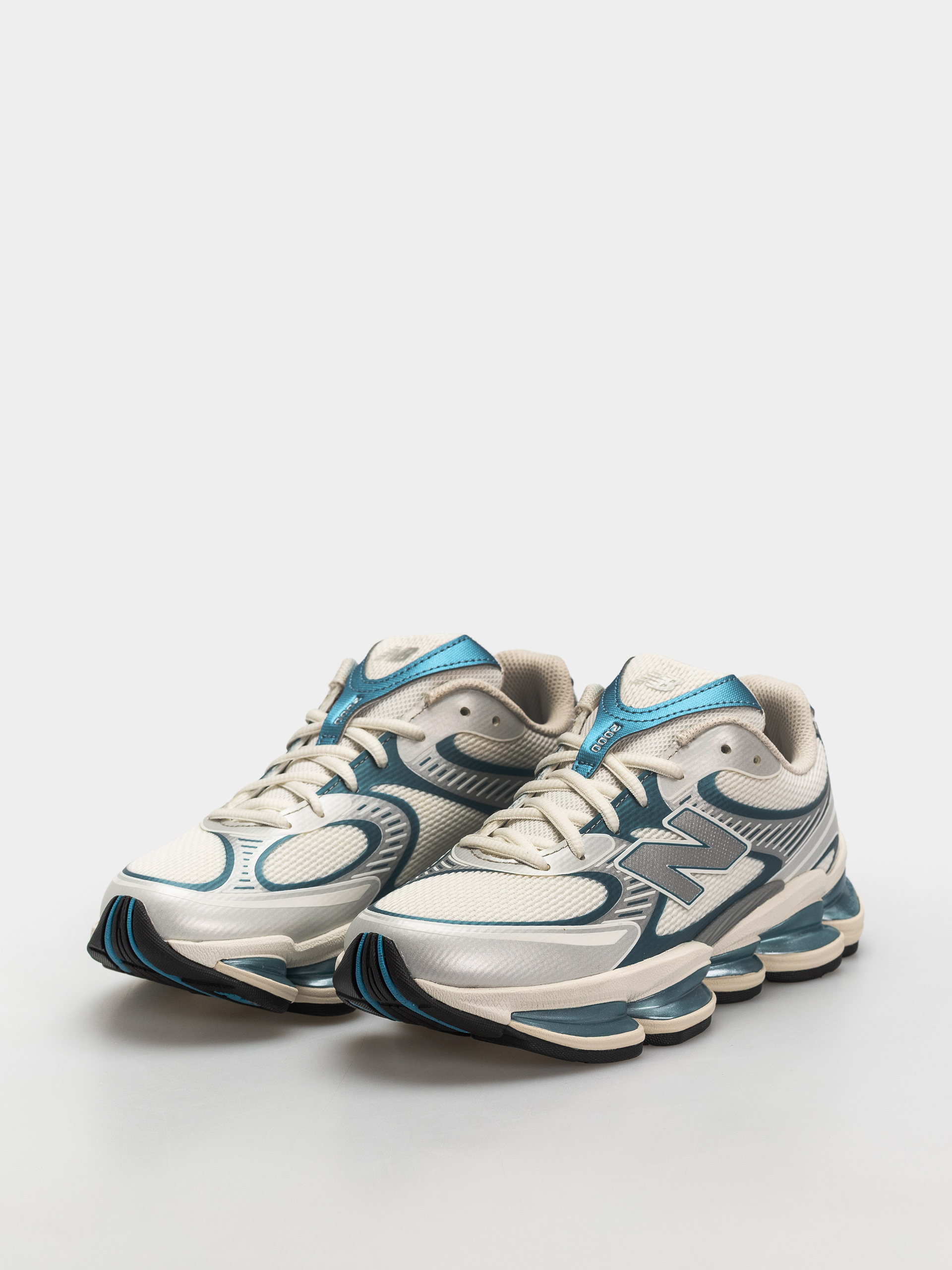 Boty New Balance 2000 (sea salt/altitude metallic)