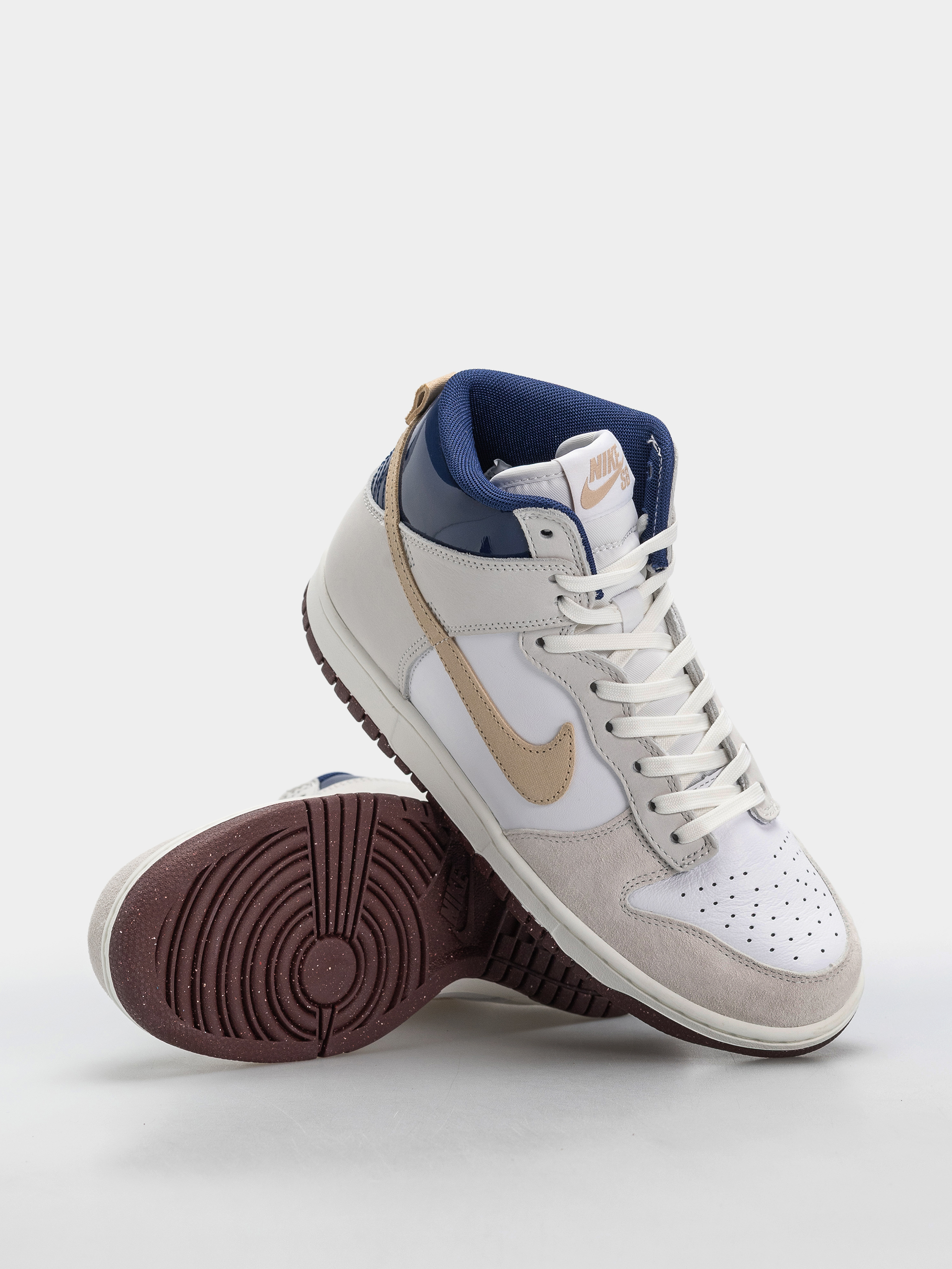 Boty Nike SB Dunk High Pro QS Beyond (white/ivorysand duneblue void)