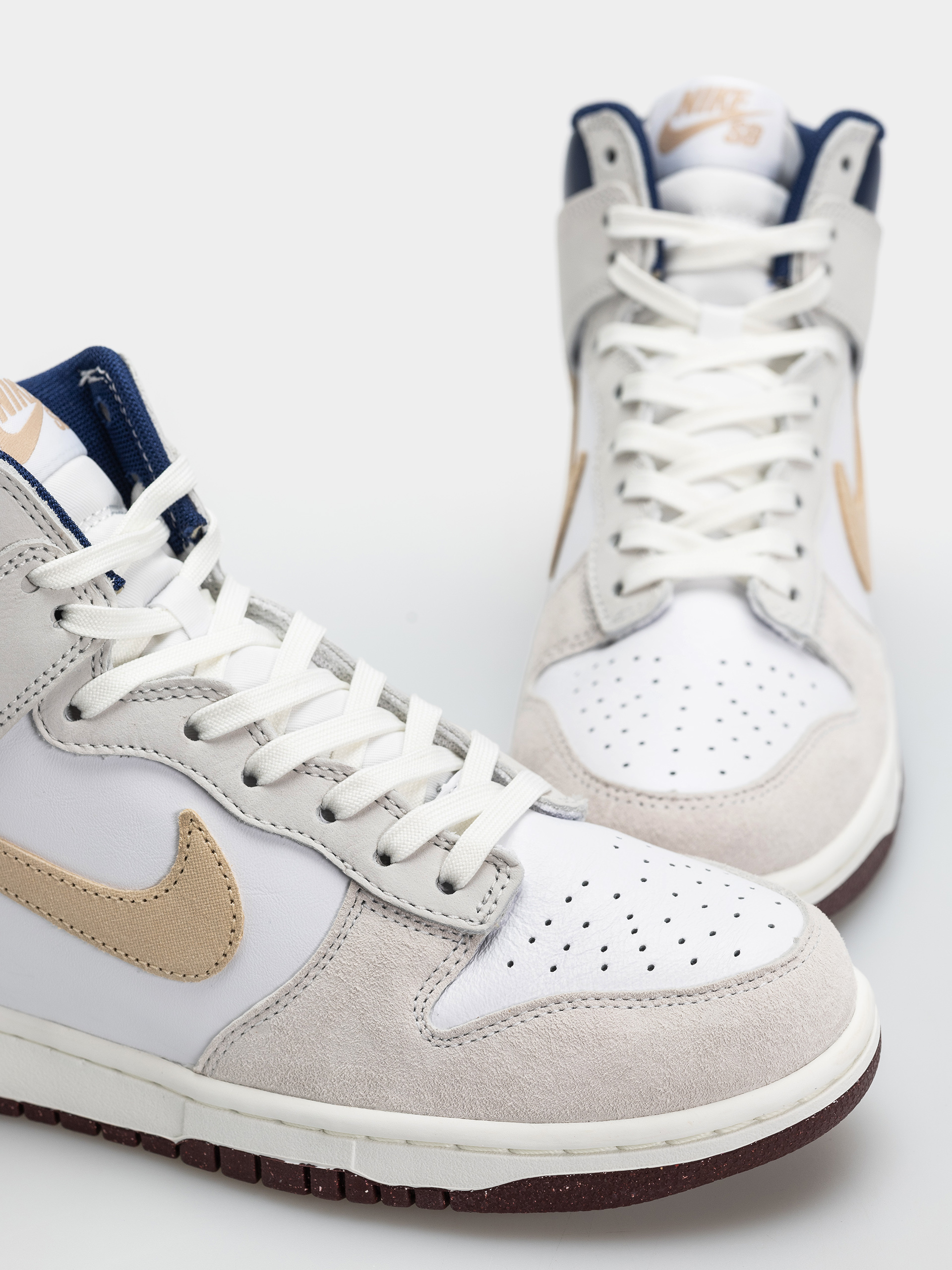 Boty Nike SB Dunk High Pro QS Beyond (white/ivorysand duneblue void)