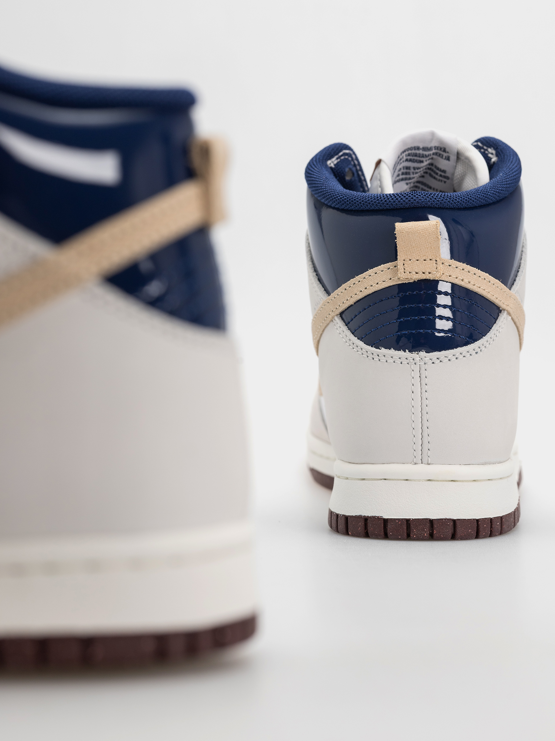Boty Nike SB Dunk High Pro QS Beyond (white/ivorysand duneblue void)