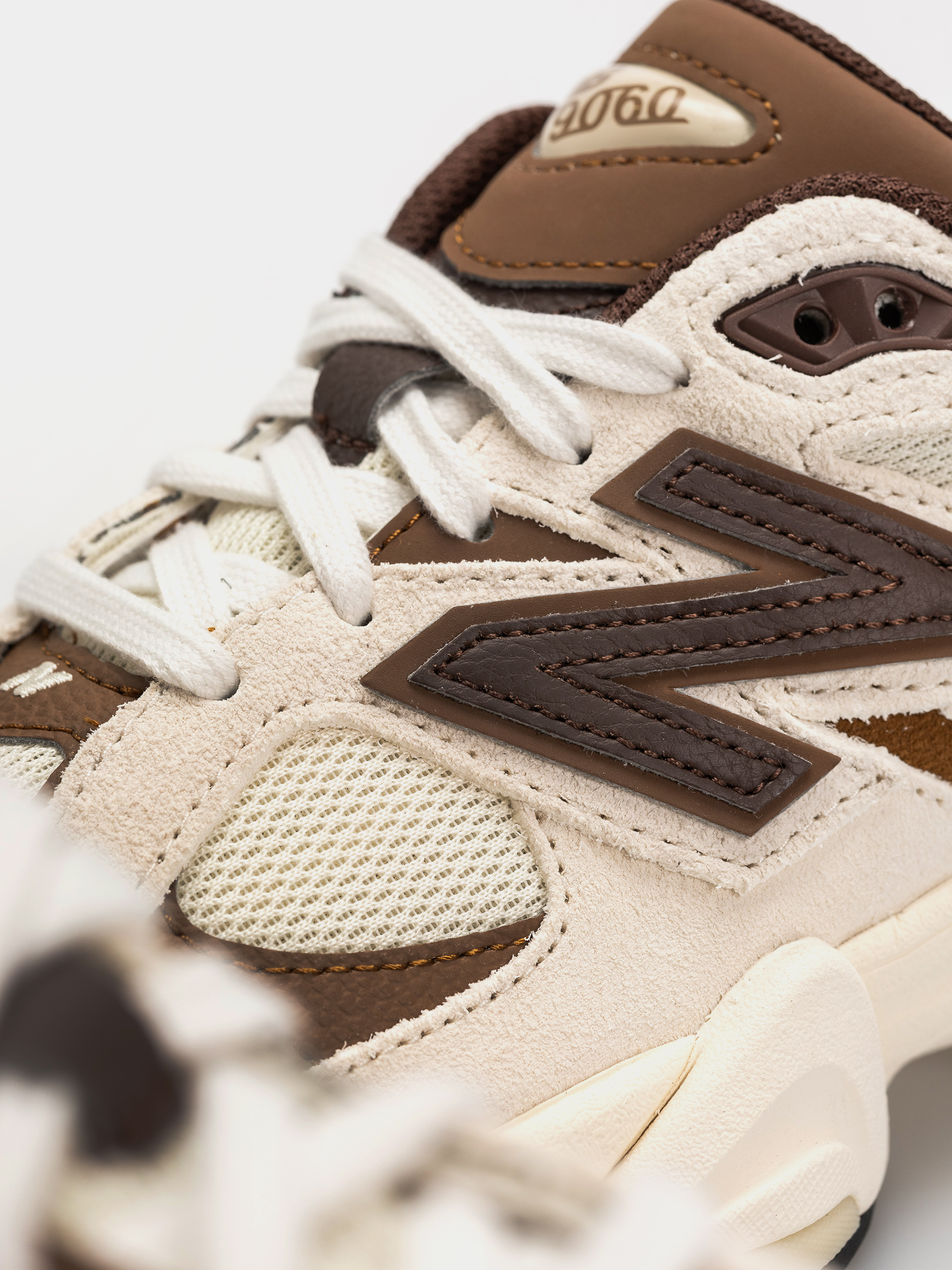 Boty New Balance 9060 (breakfast tea/angora)
