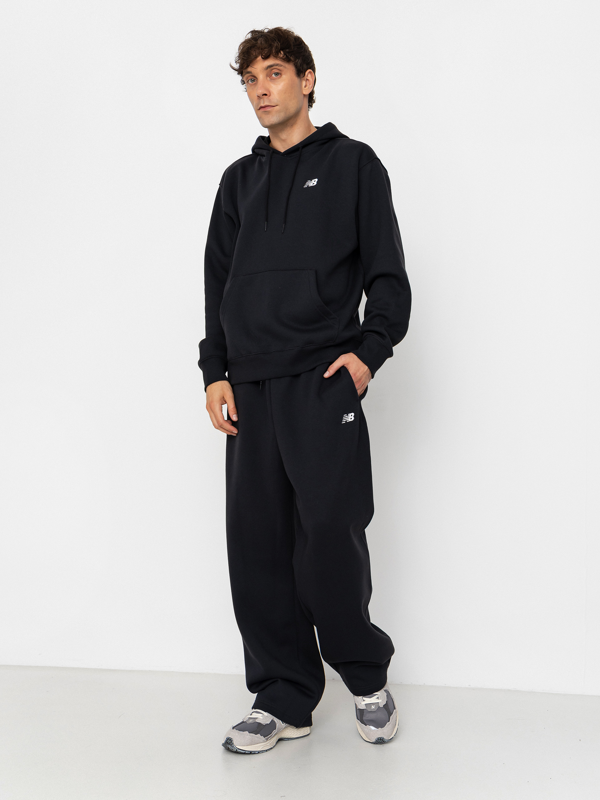 Mikina s kapucí New Balance Sport Essentials Fleece HD (black)