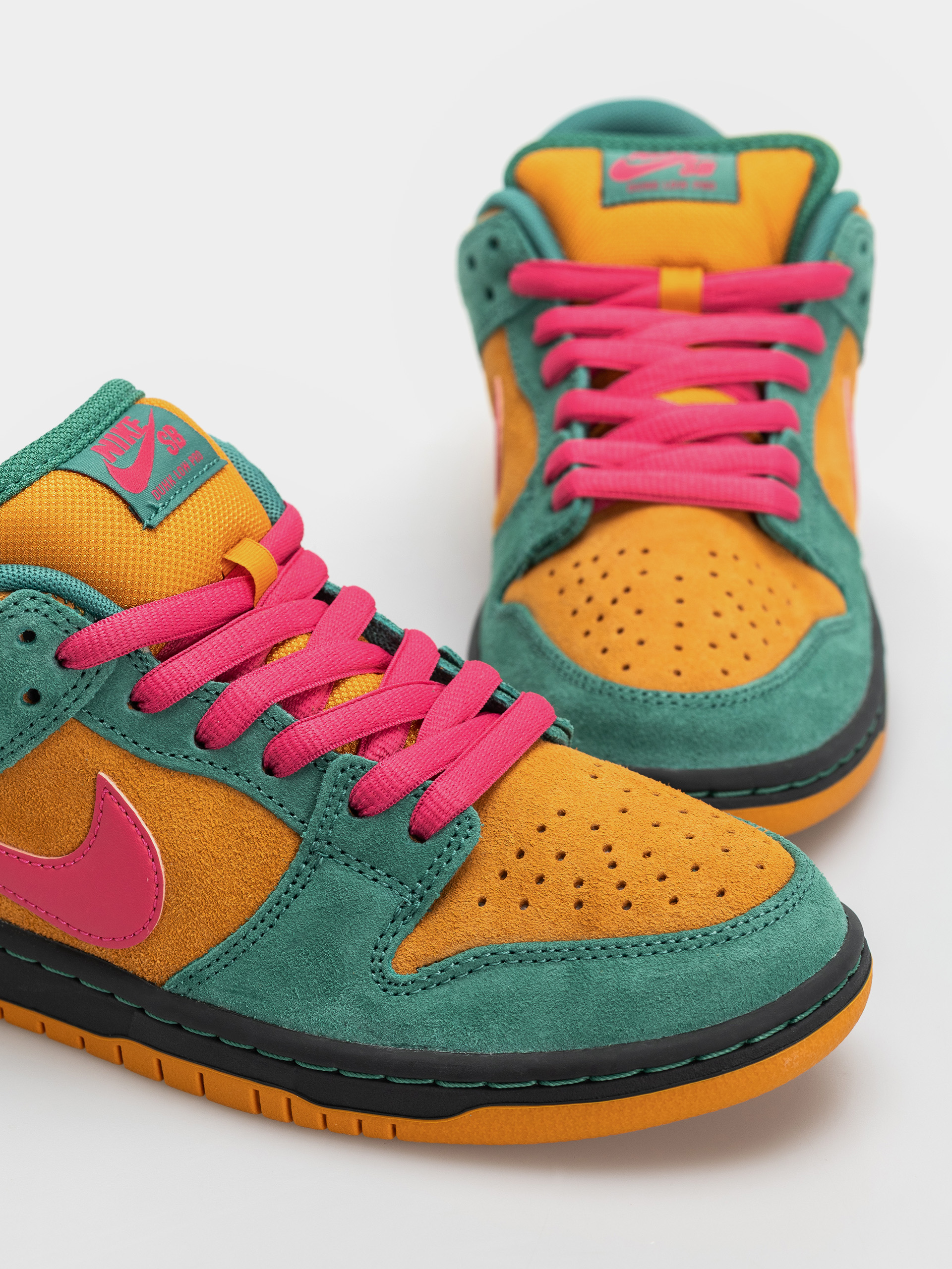 Boty Nike SB Dunk Low Pro (green noise/watermelon light curry)