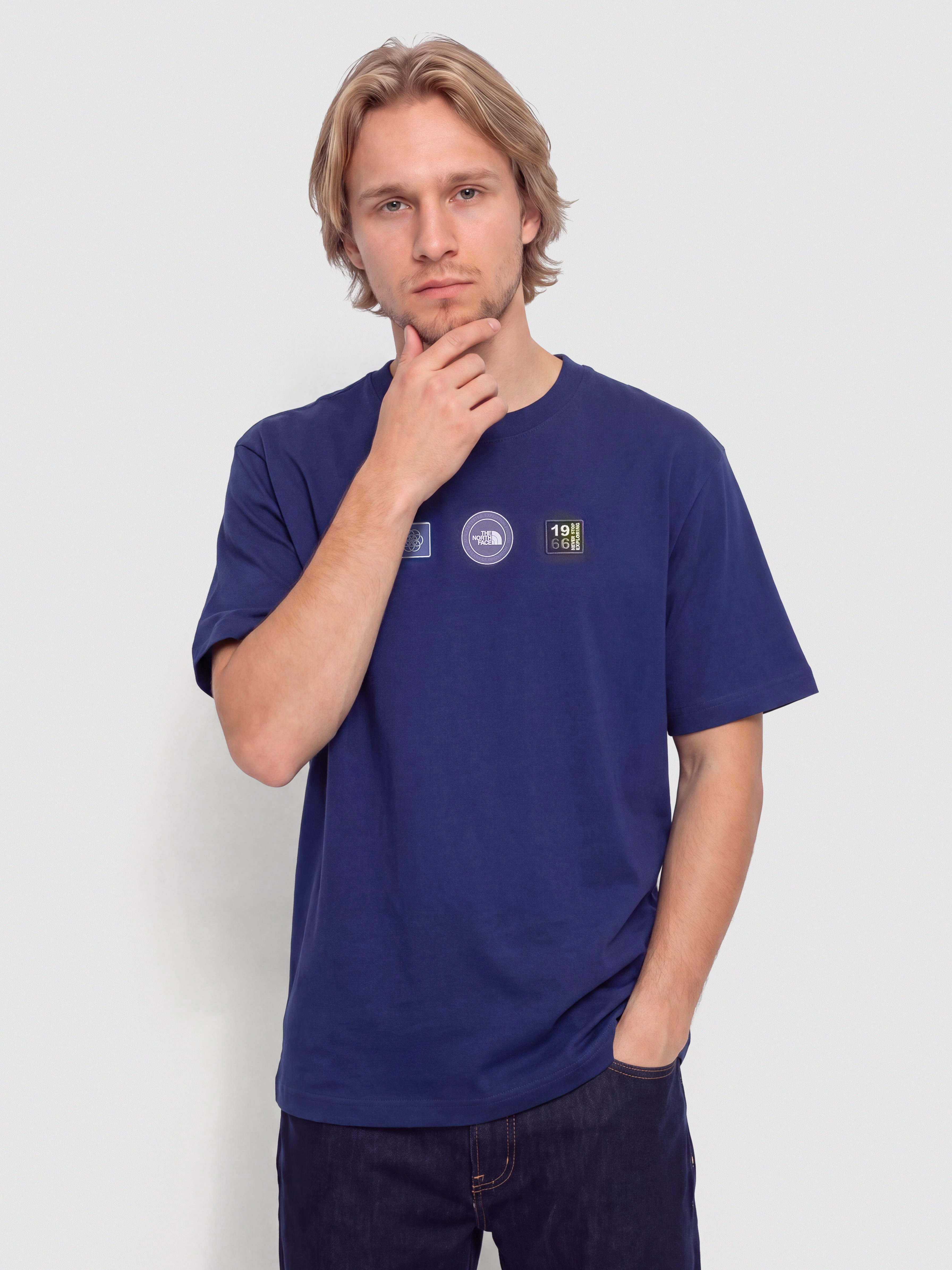 Tričko The North Face Explorer Badges Relaxed (bold blue)