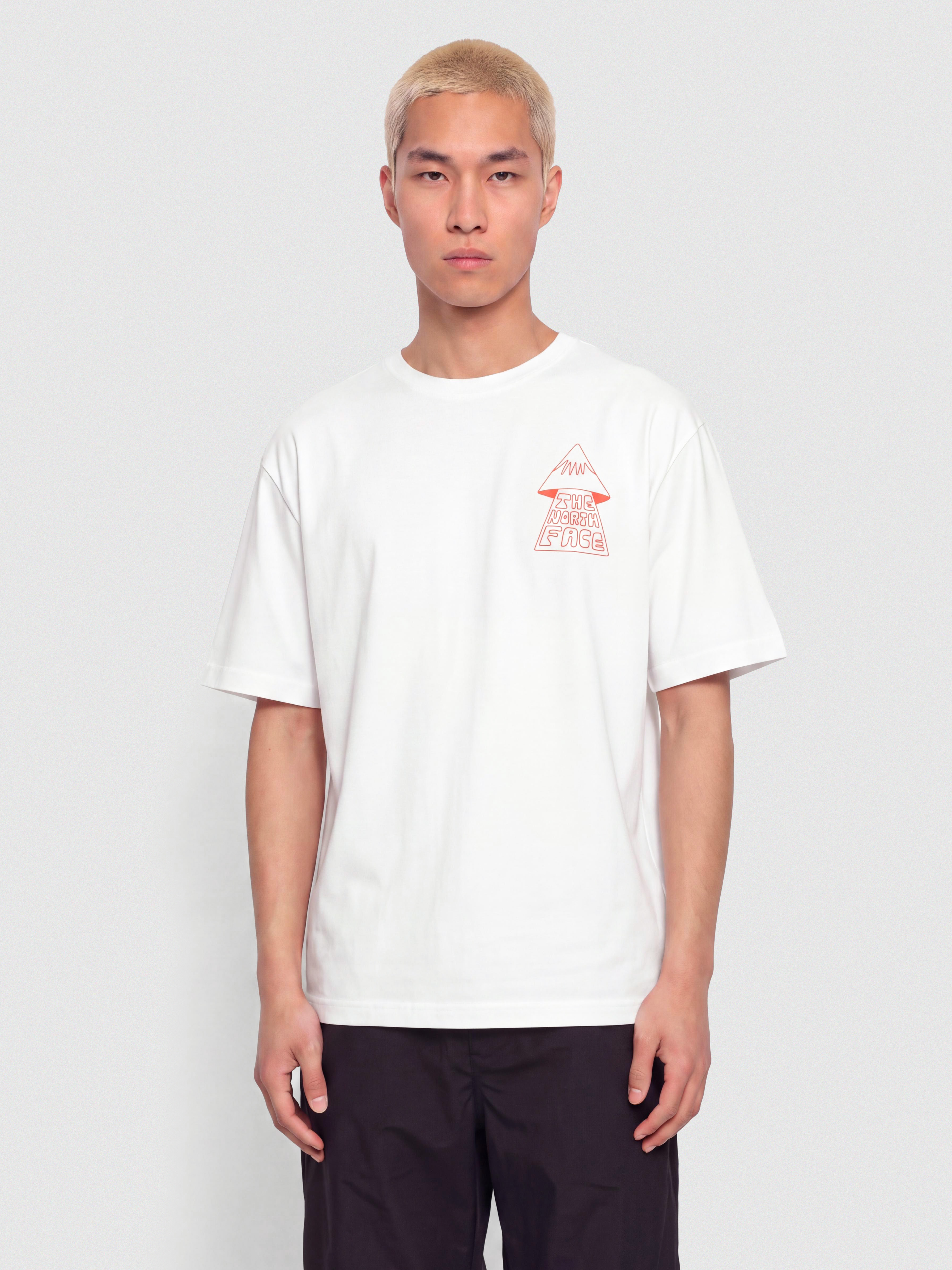 Tričko The North Face Mountain Play Relaxed (tnf white)