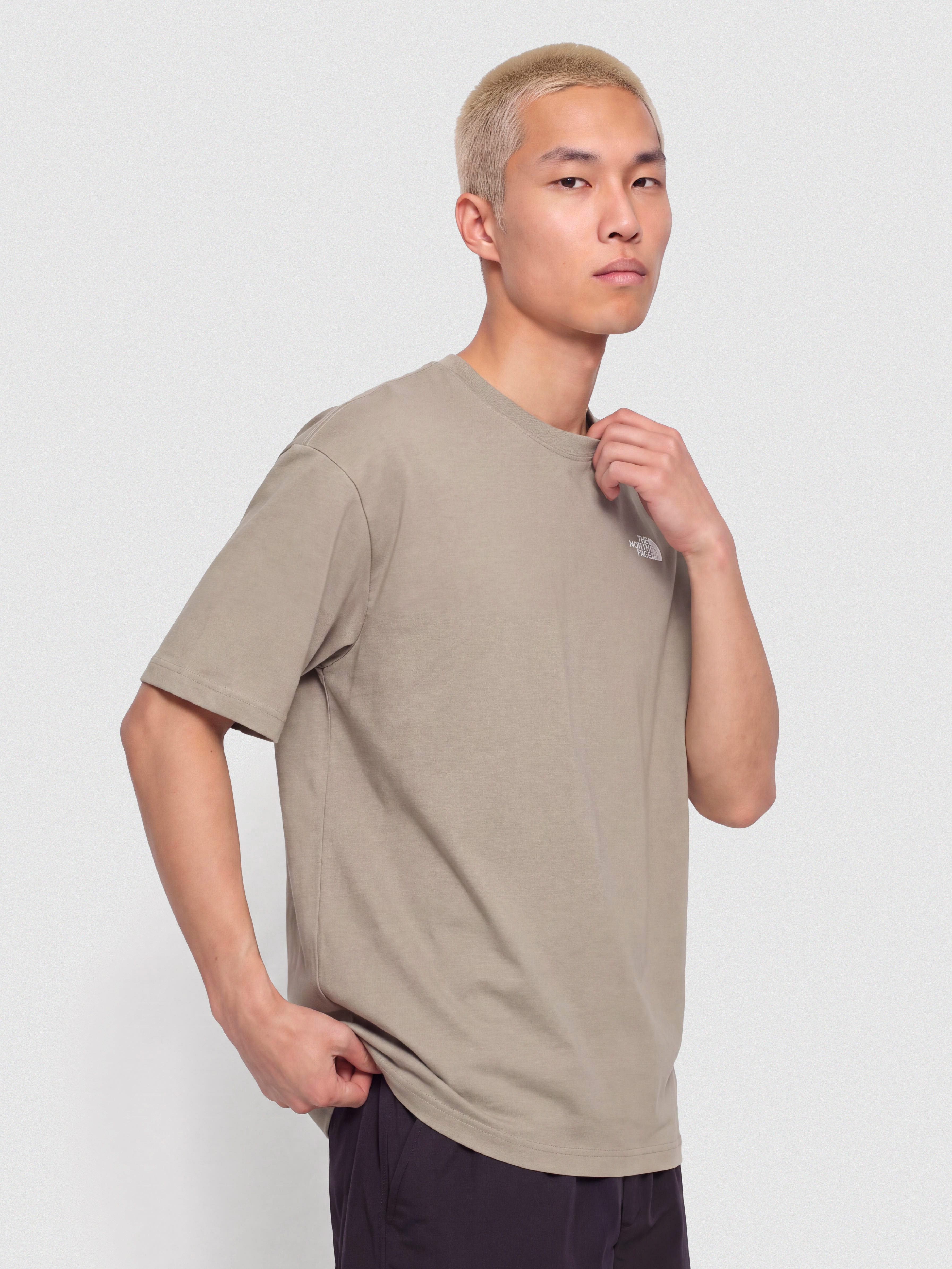 Tričko The North Face Tnf Essential Simple Dome (stone slab)