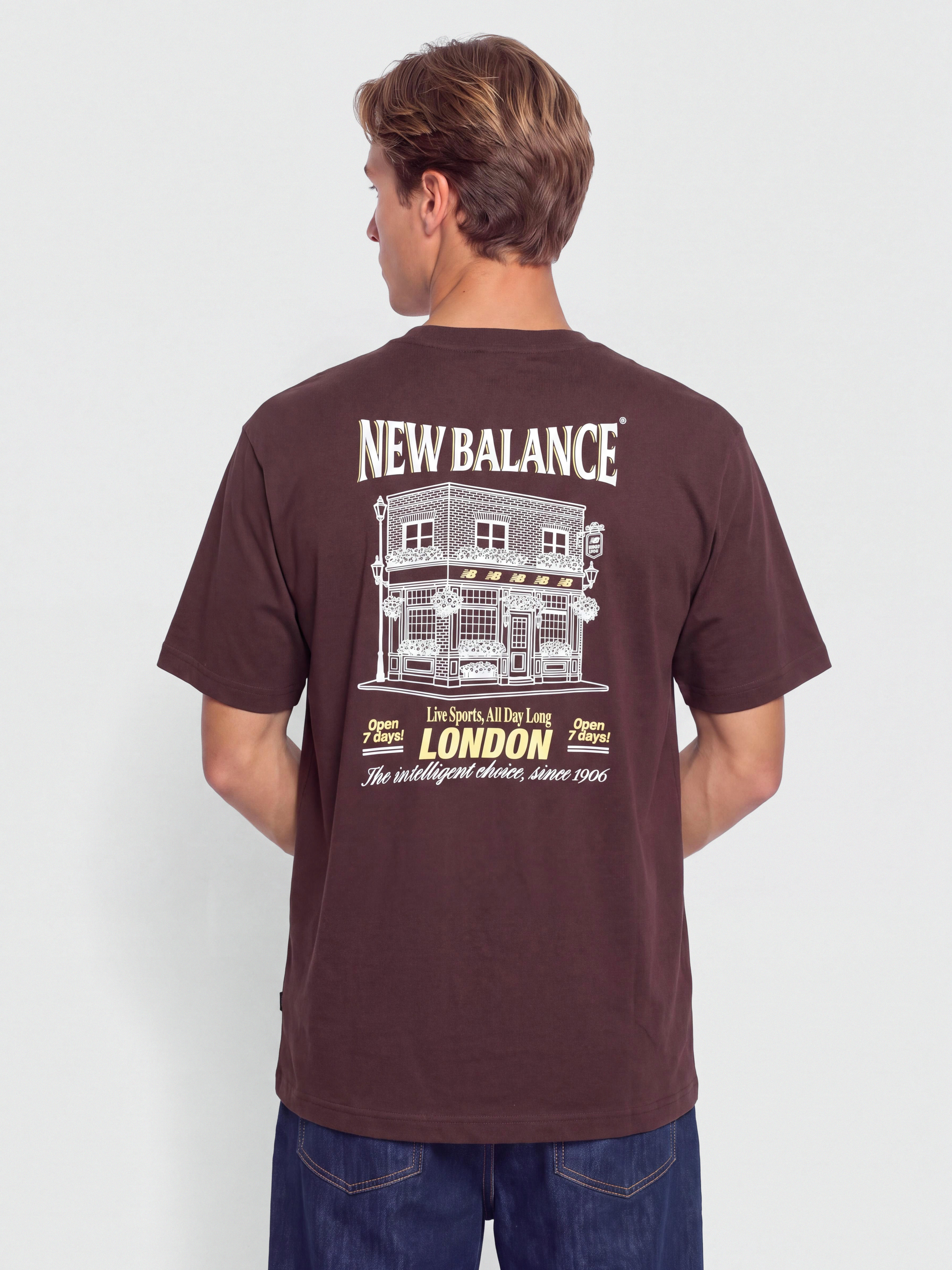 Tričko New Balance Grab a Bite London (cherry leather)