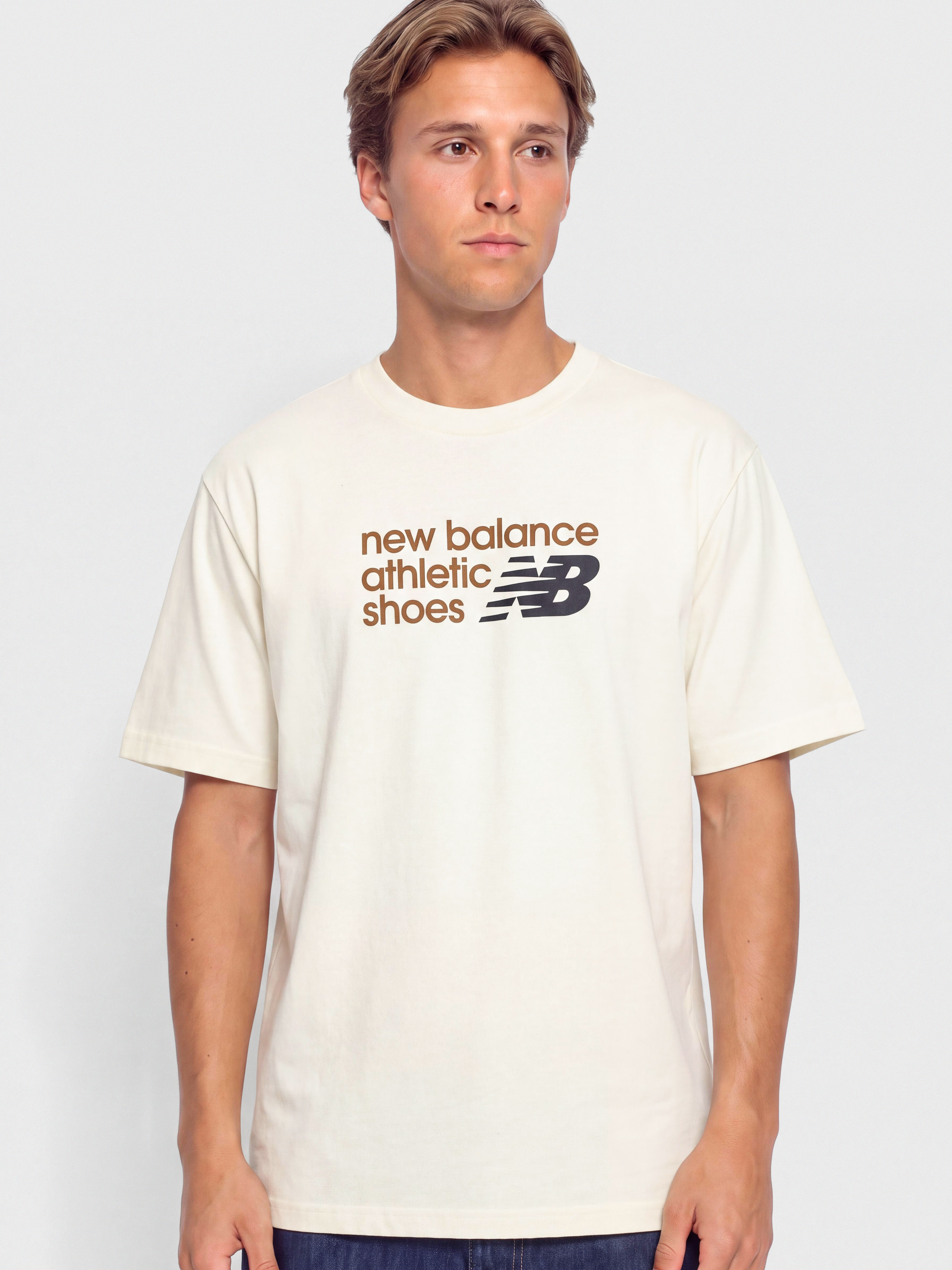 Tričko New Balance Athletics Premium Relaxed Chest Logo (angora)