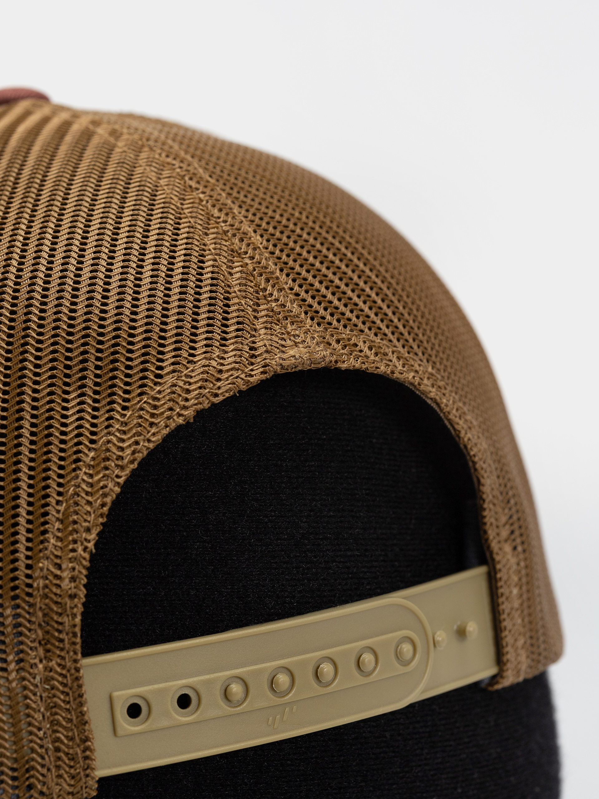 Kšiltovka  Columbia Mesh Snap Back (red rocks/delta)