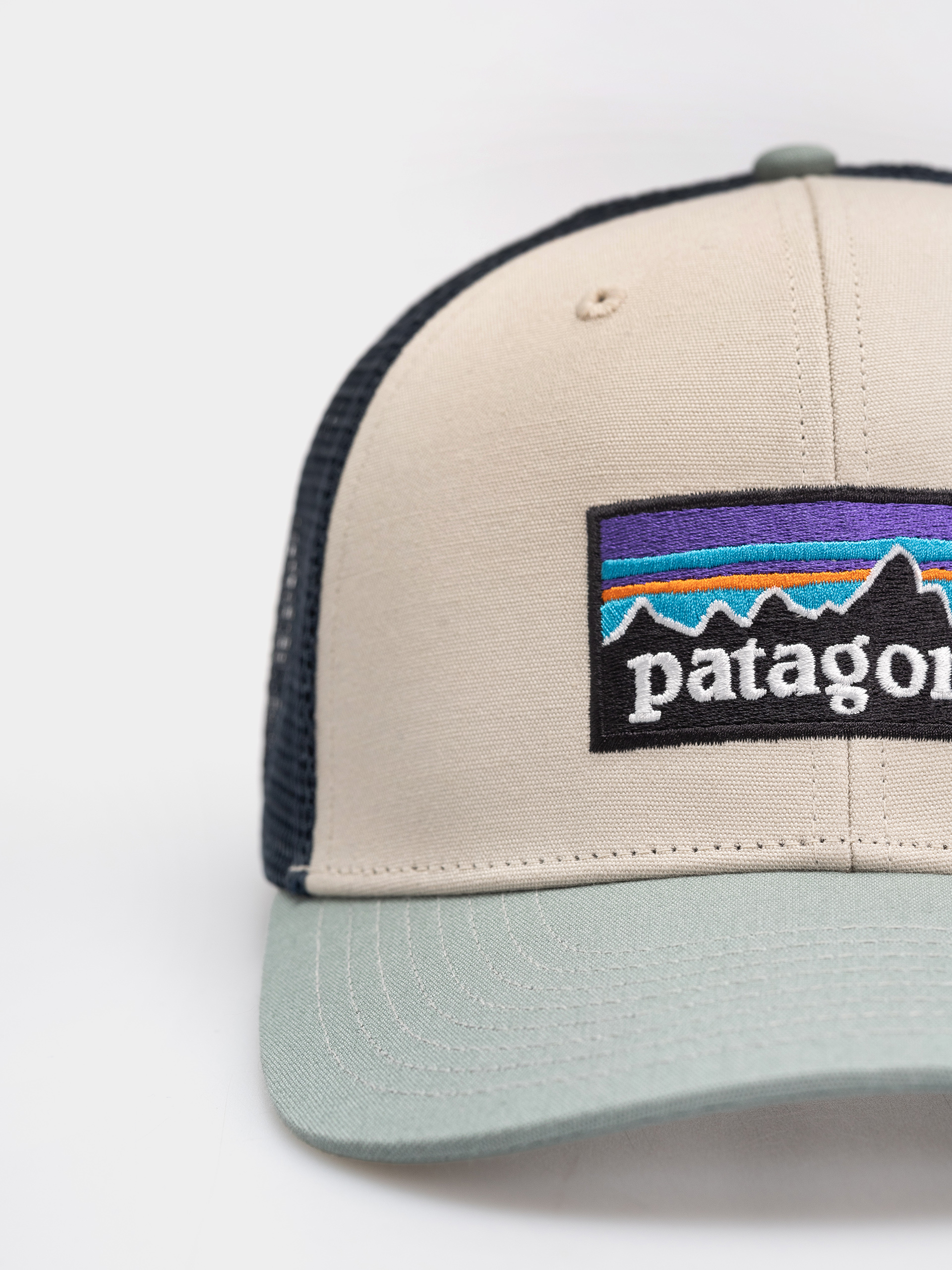 Kšiltovka  Patagonia P 6 Logo Trucker (pumice)