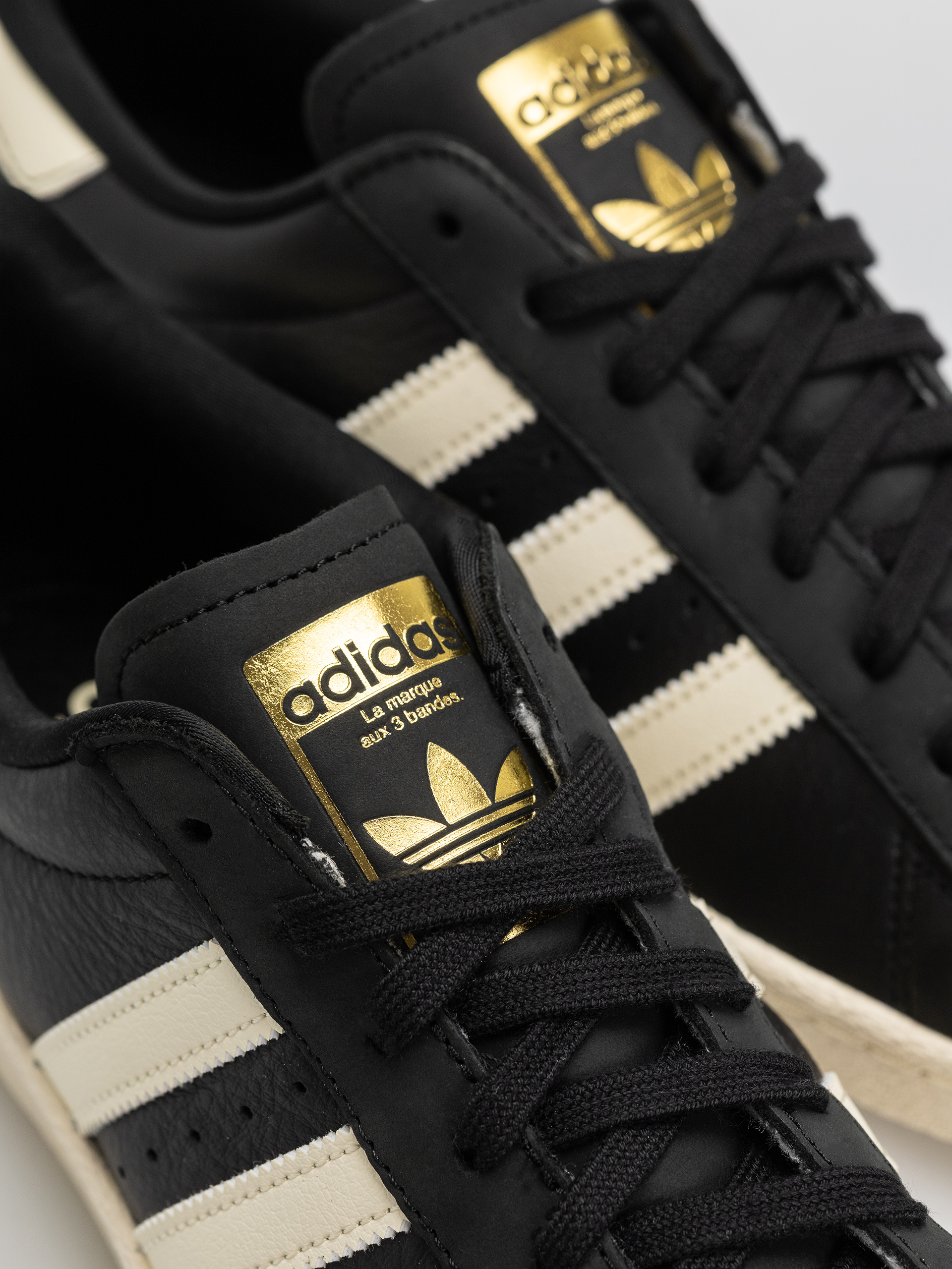 Boty adidas Superstar 80 Adv (cblack/crewht/goldmt)