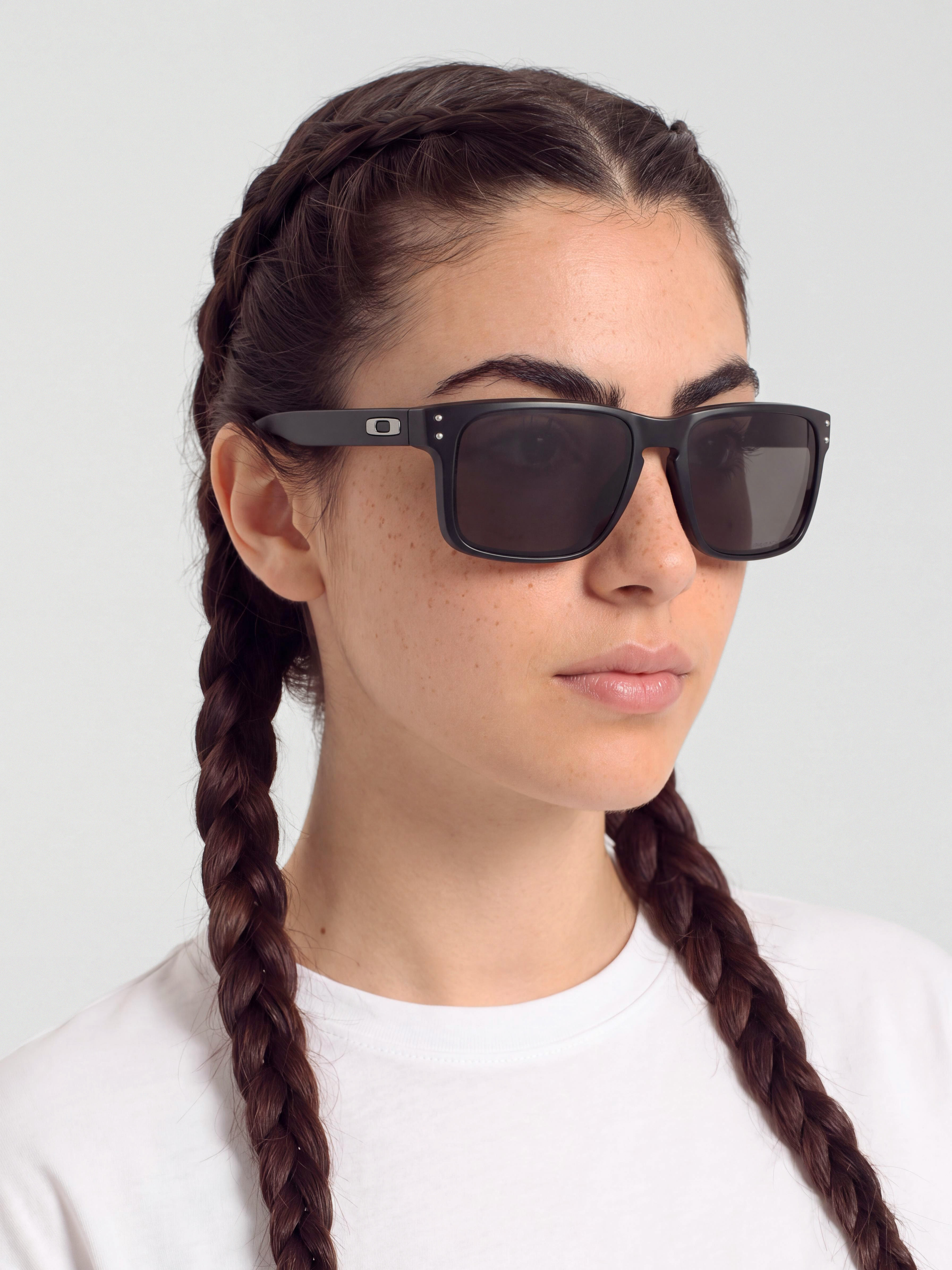 Sluneční brýle Oakley Holbrook