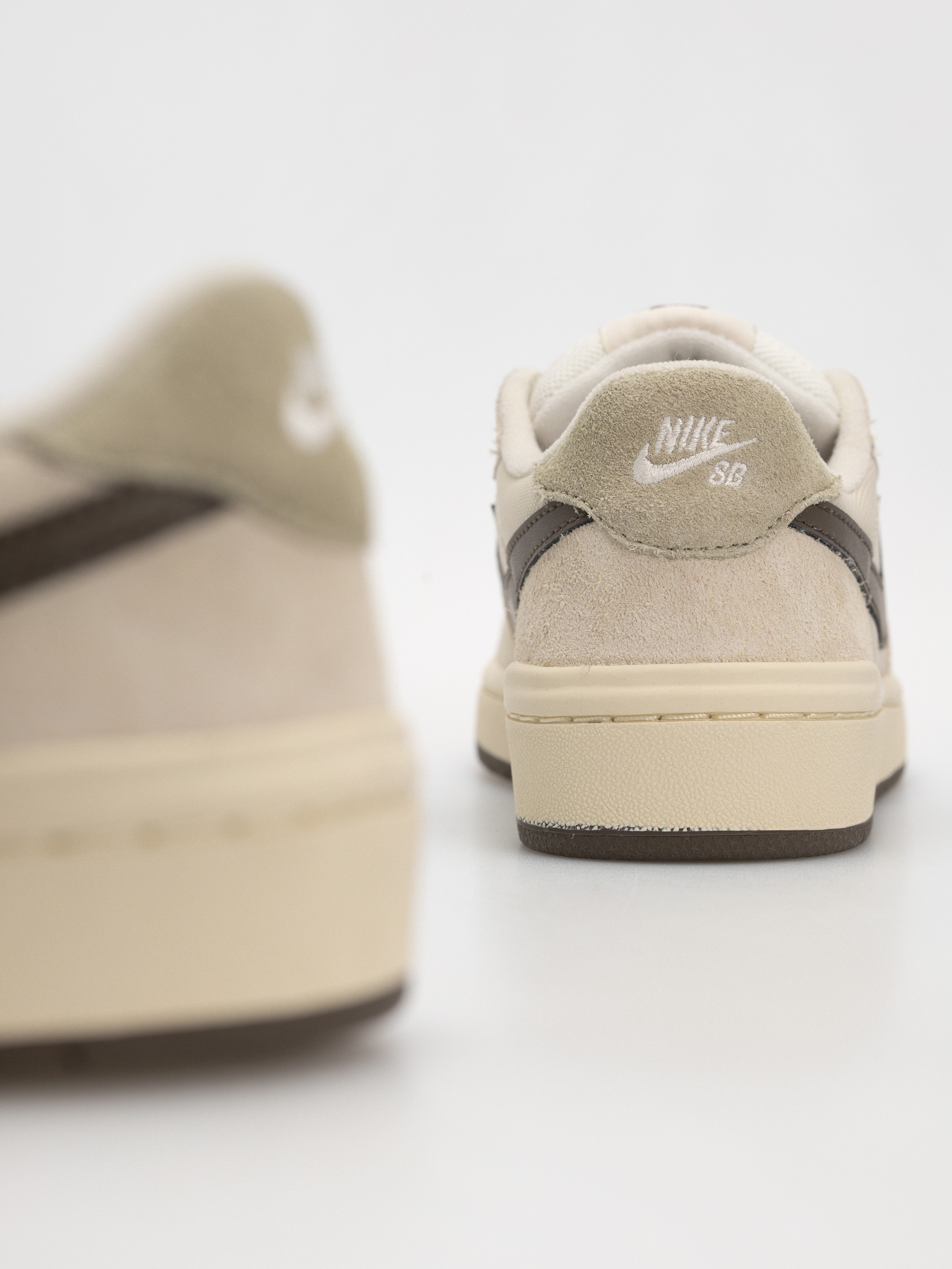 Boty Nike SB Code 58 (pale ivory/dark hazel lt khaki muslin)