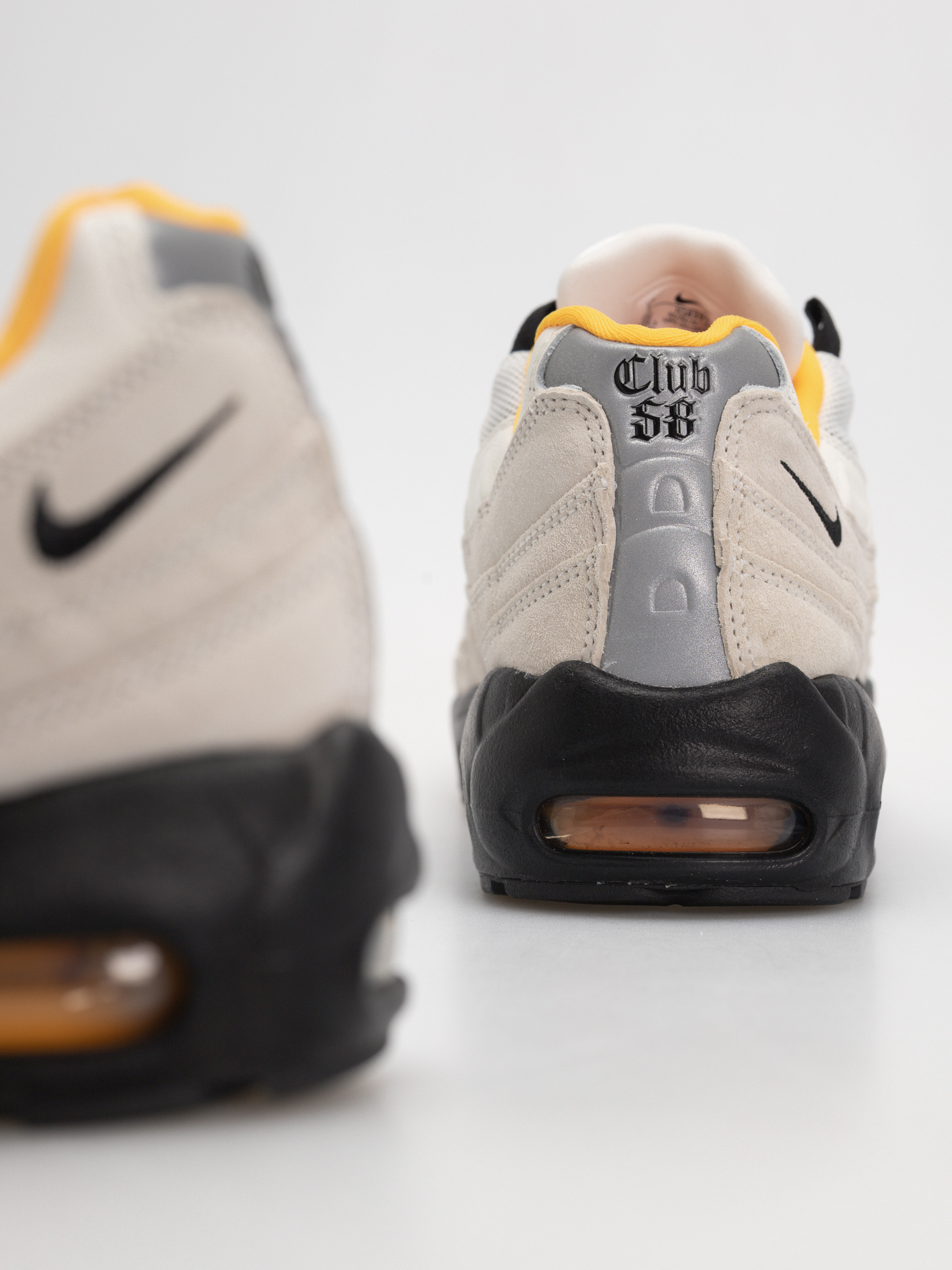 Boty Nike SB Air Max 95 (sail/black laser orange)