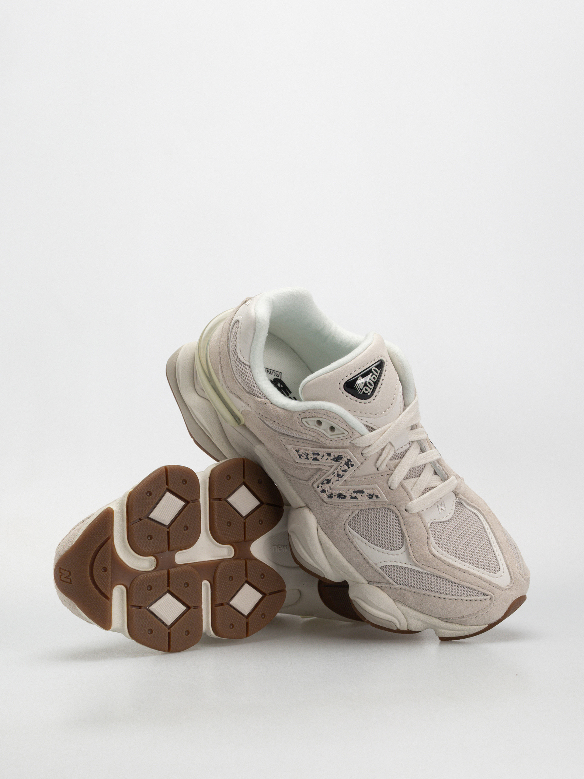 Boty New Balance 9060 (moonbeam/sea salt/black)