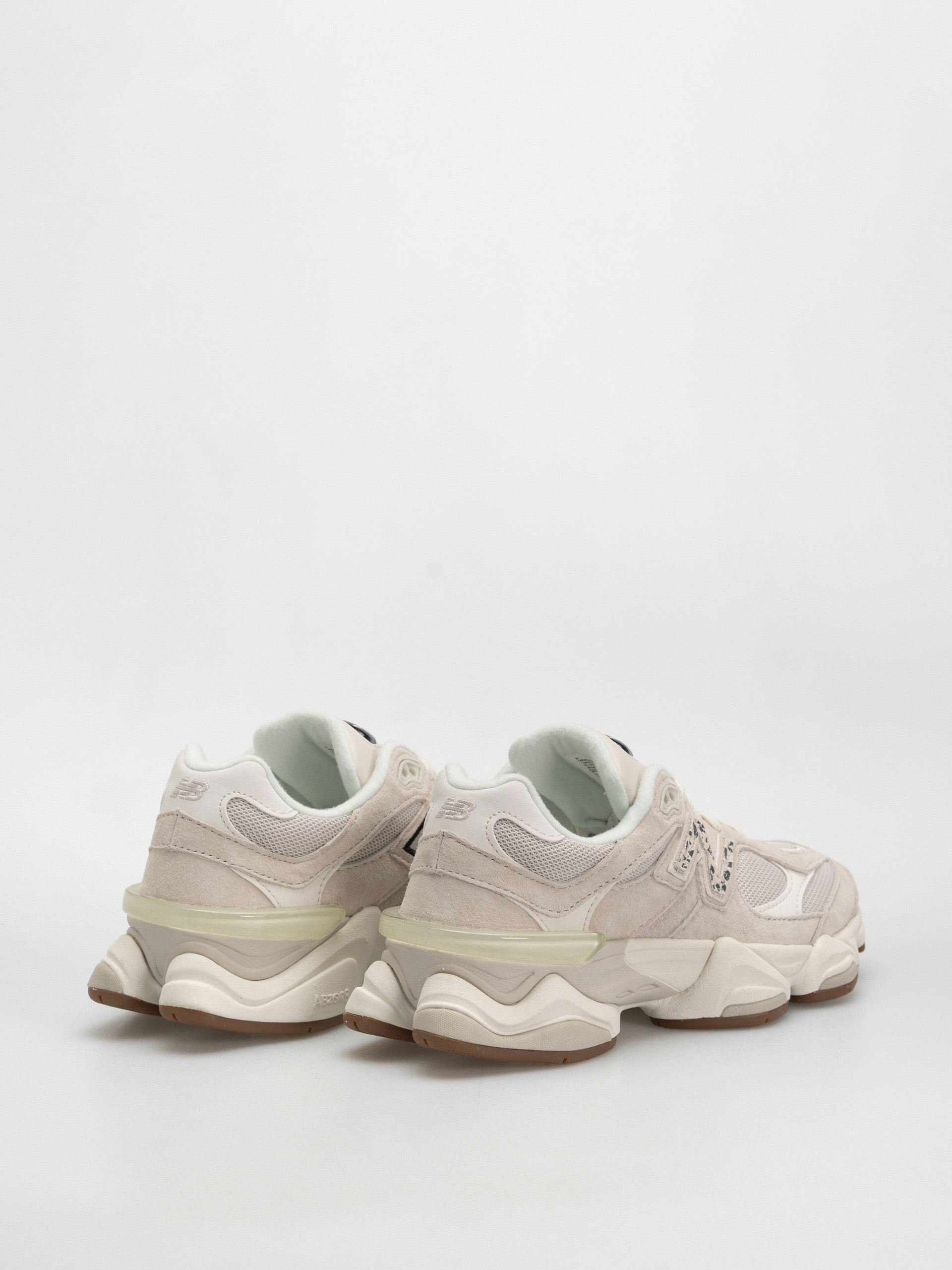 Boty New Balance 9060 (moonbeam/sea salt/black)
