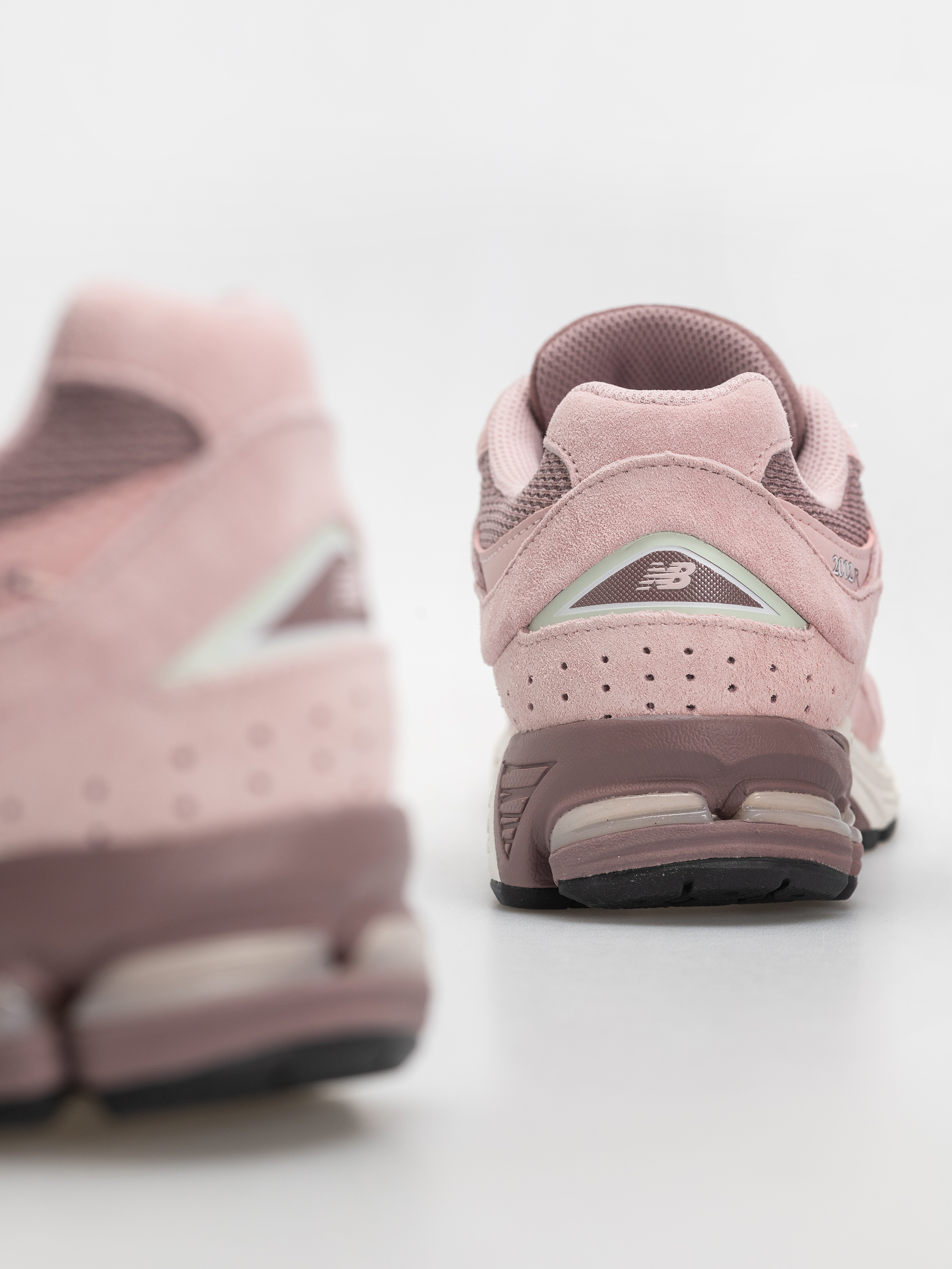 Boty New Balance 2002 (pink chalk/pebble)