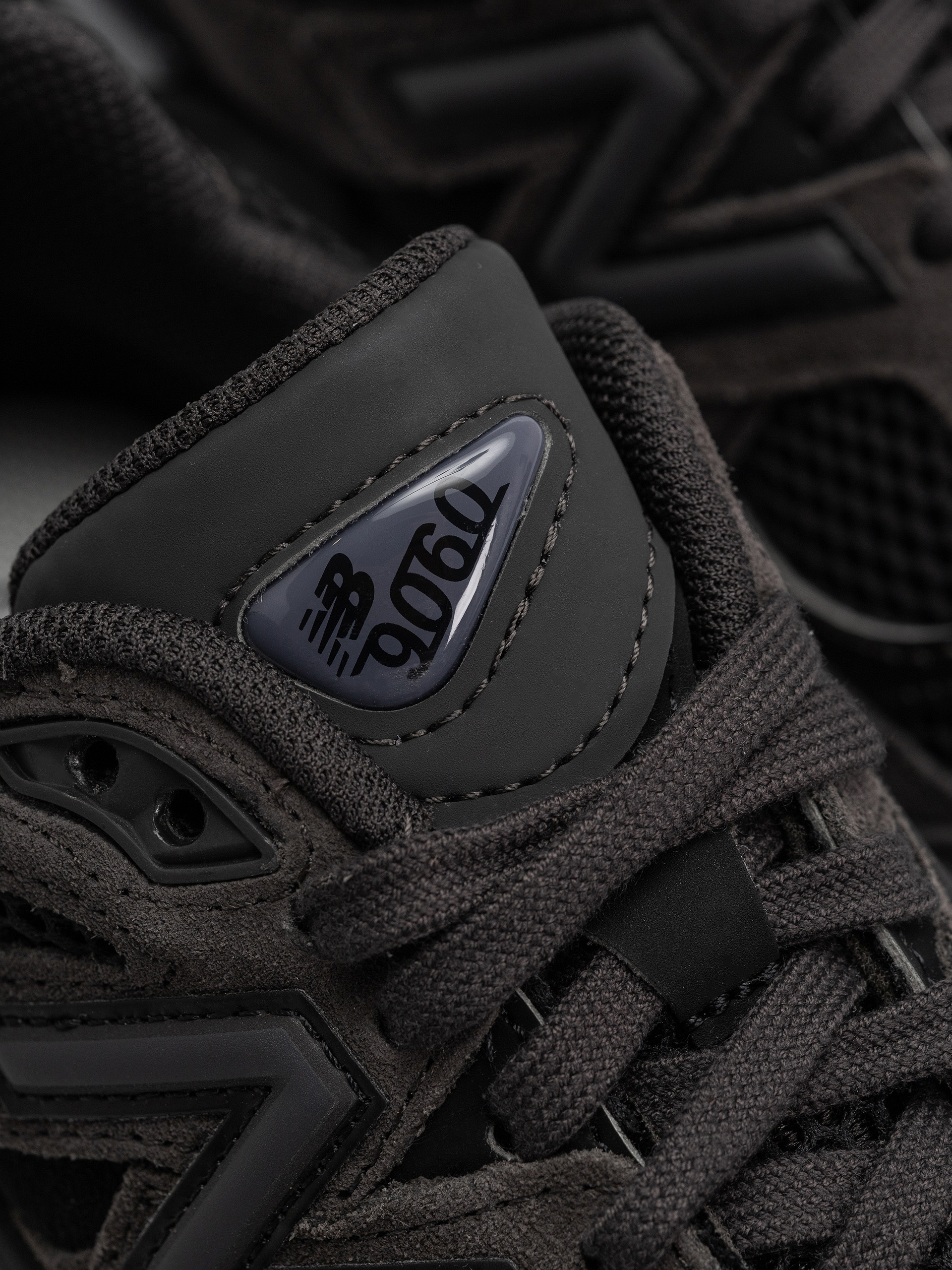 Boty New Balance 9060 JR (black/neptune grey)