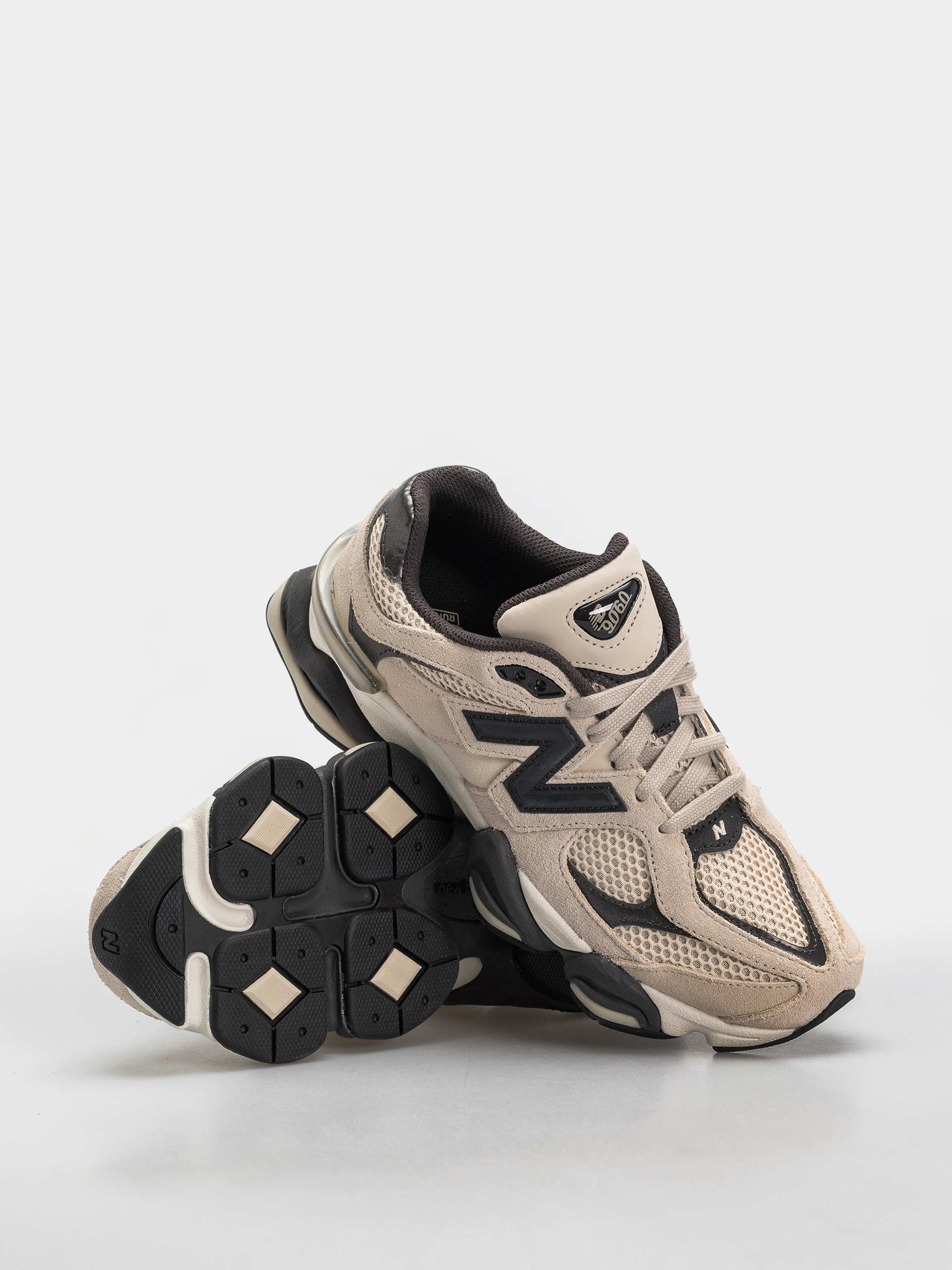 Boty New Balance 9060 (timberwolf/black cement)